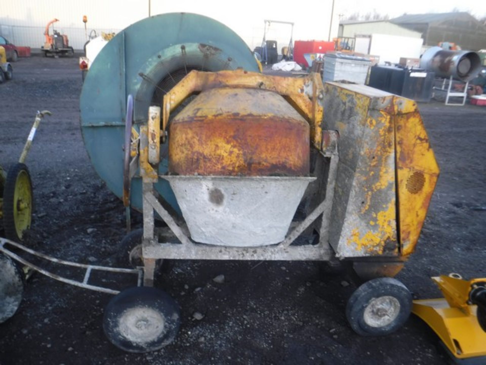 Cement mixer - Image 2 of 2