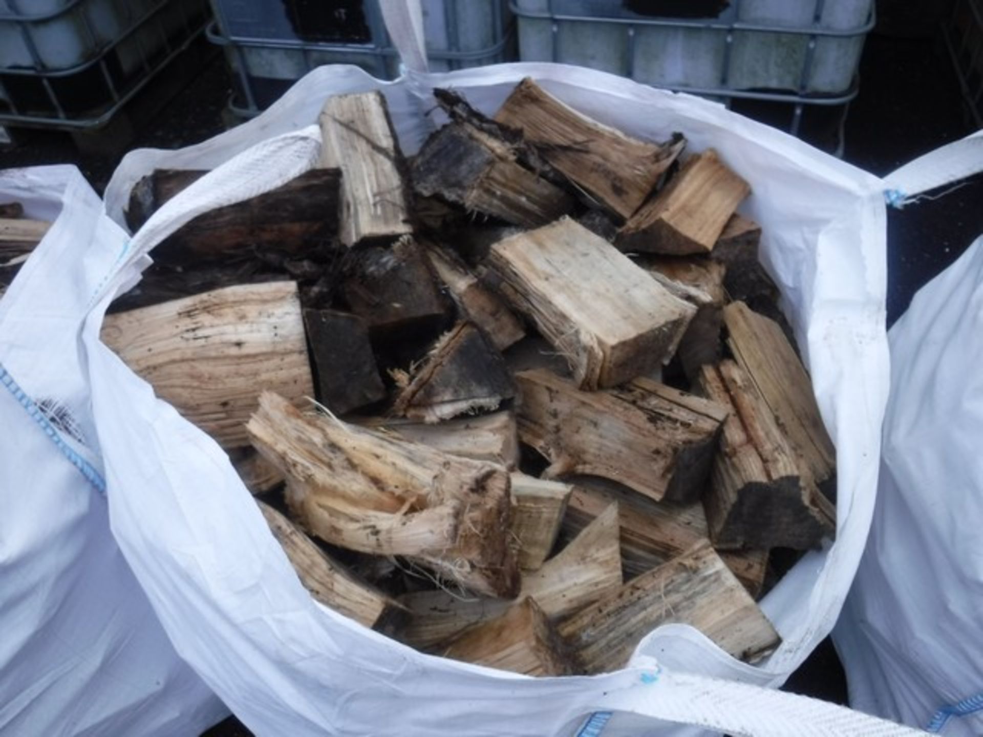 Hardwood logs, 5 bulk bags