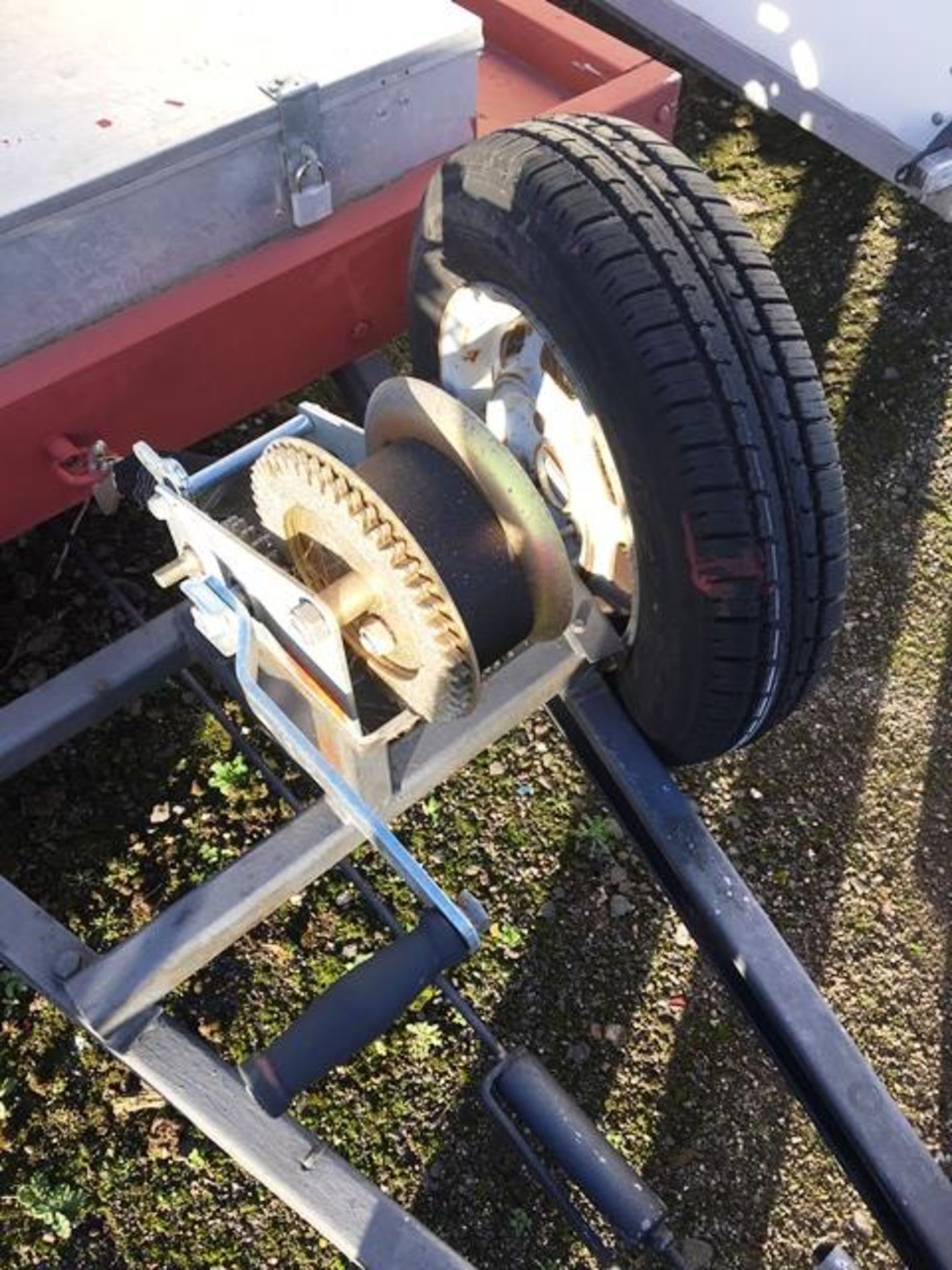 Home built single axle 12' x 5' trailer, wooden floor on an Alko chassis with winch. Keys in office. - Image 4 of 6