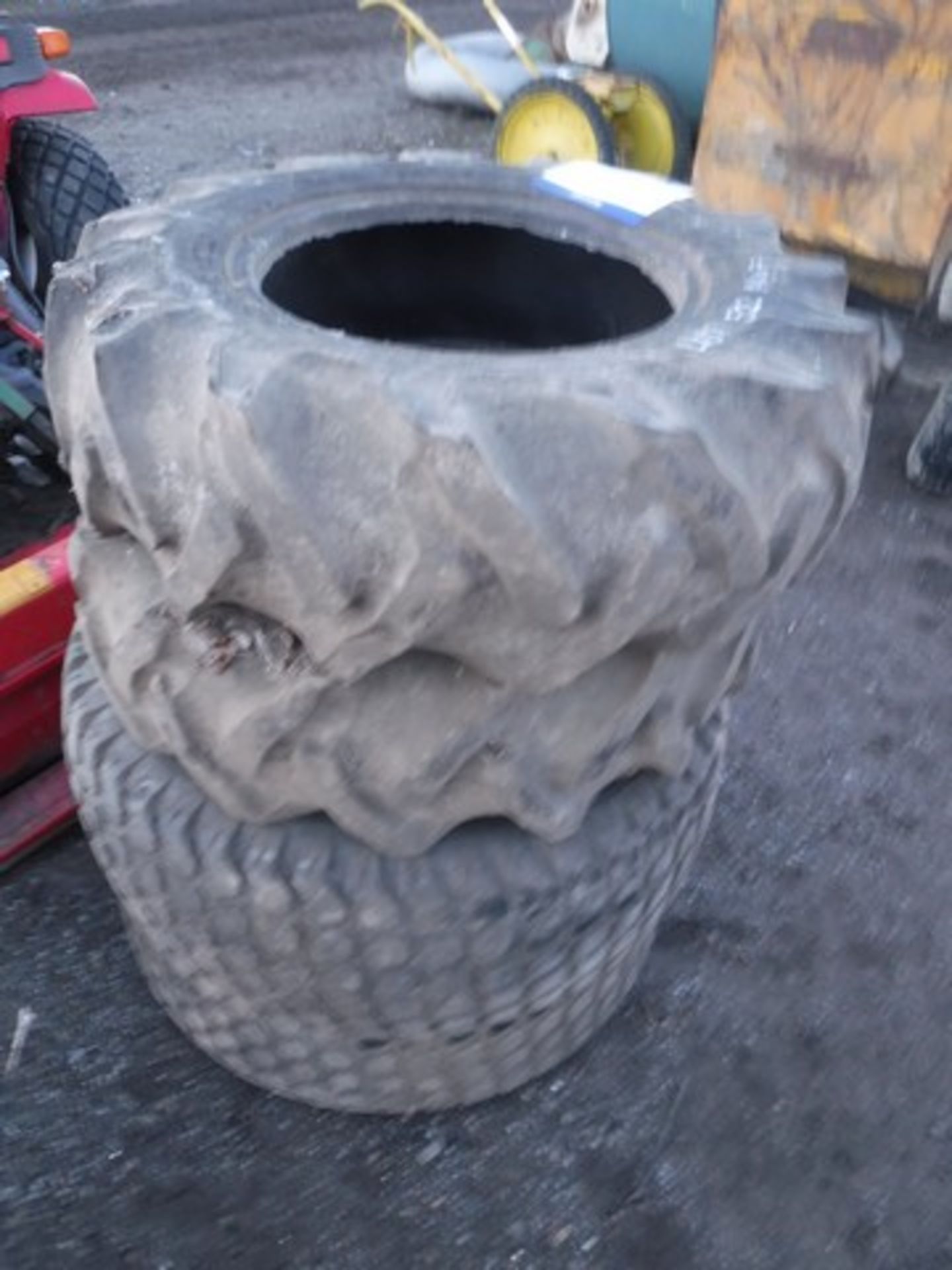 Goodyear tyres 33 /12.50/2Goodyear tyres 9.5/16/2