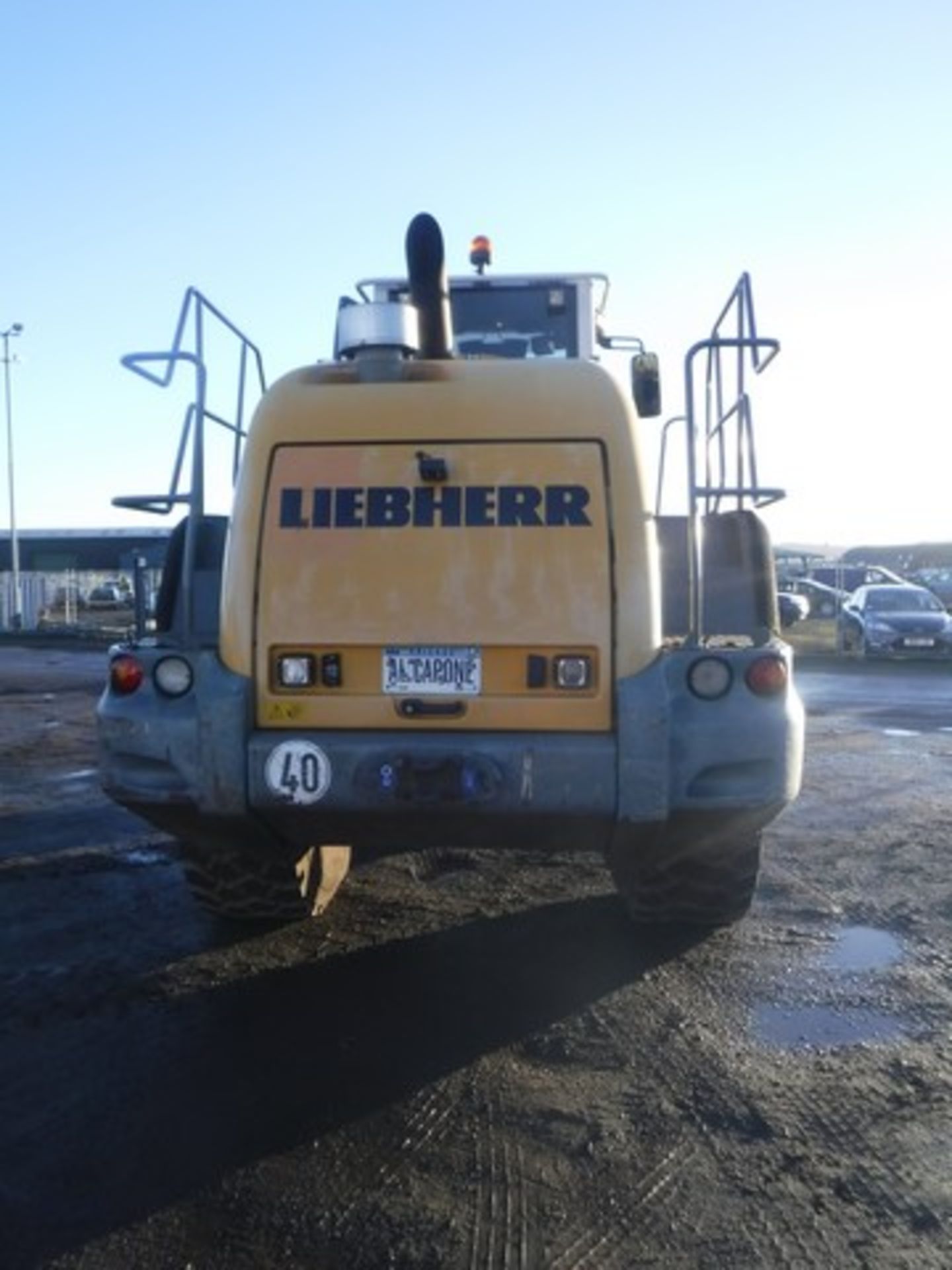 2007 LIEBHERR 550 2 PLUS 2 loading shovel. S/N VATZ0456KZB018354 11,469 hrs (not verified) sold with - Image 5 of 10