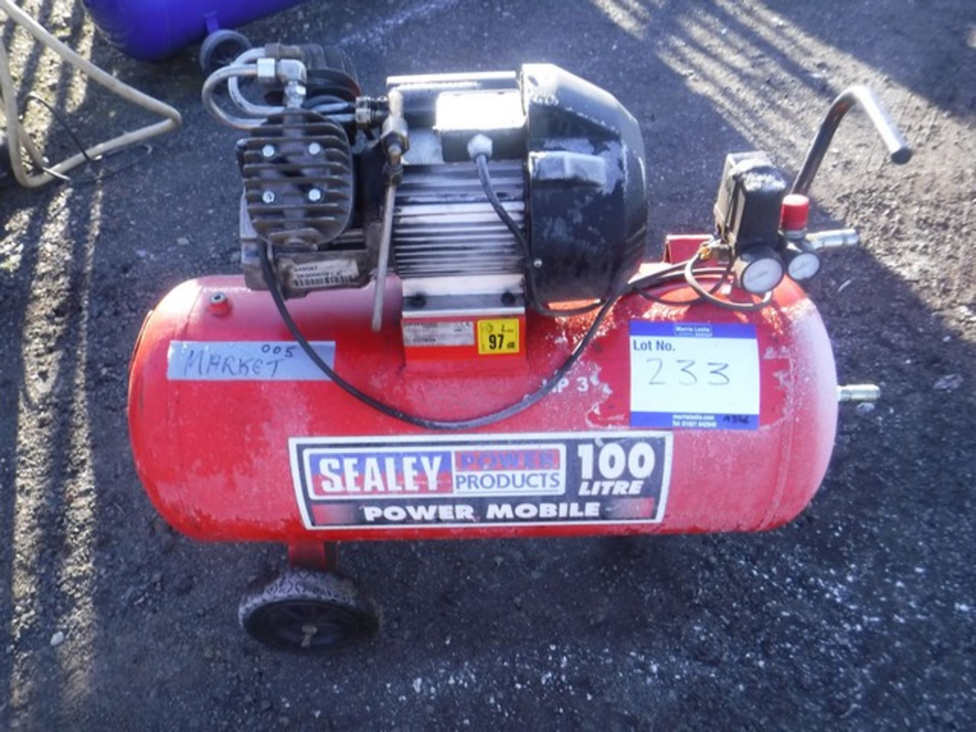 SEALEY 100 ltr air compressor