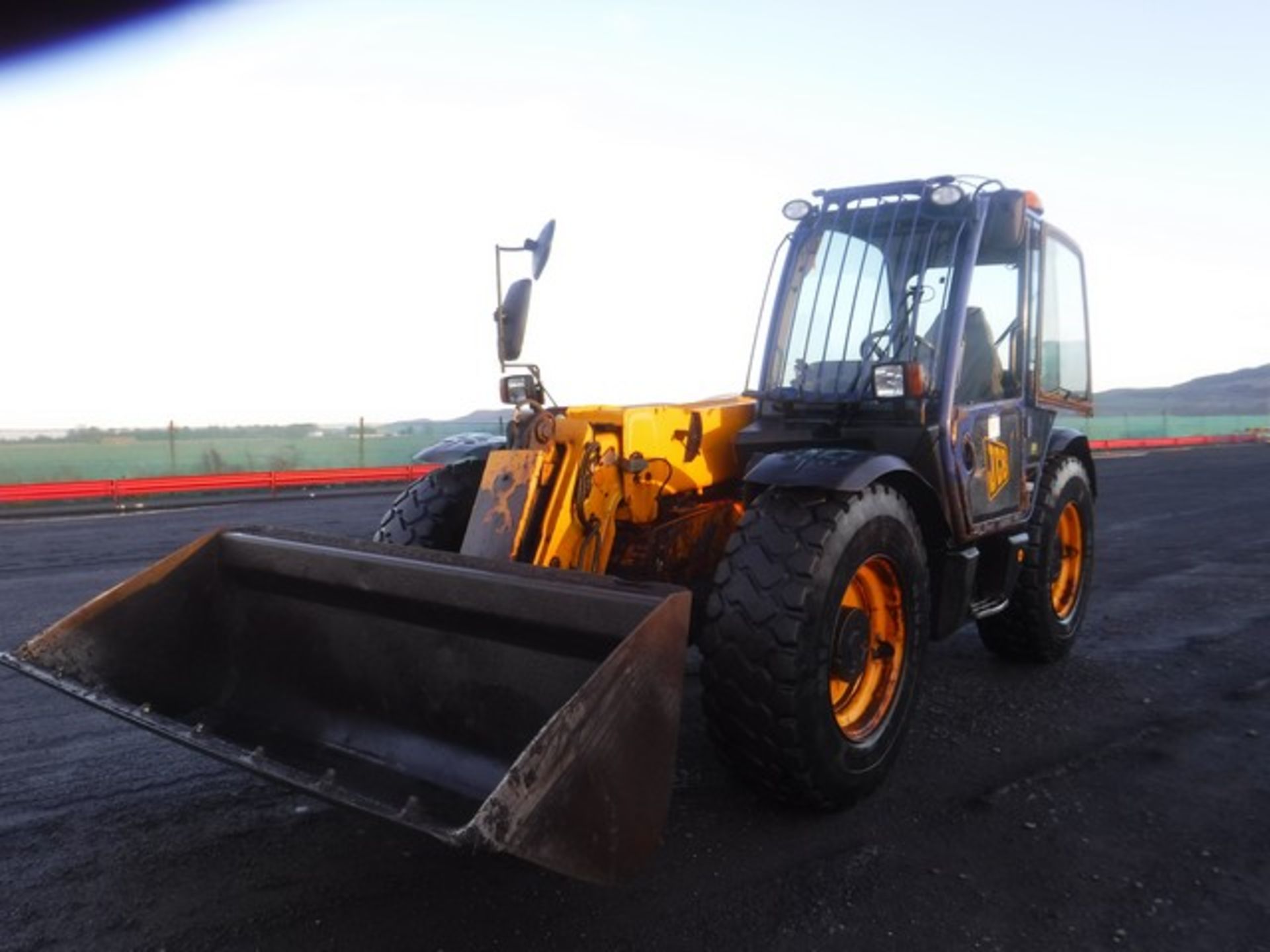 JCB 531-70 c/w front bucket. 7676 hrs (not verified) REG - SP60CXW - Image 7 of 9