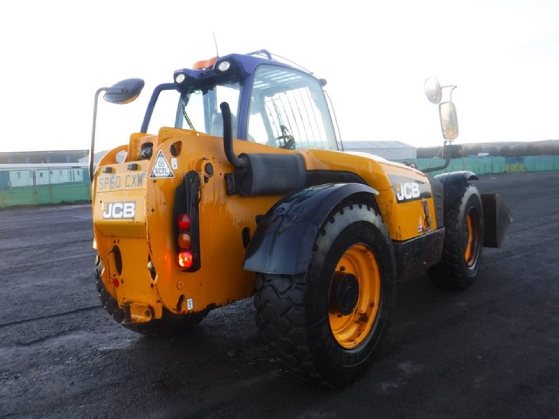 JCB 531-70 c/w front bucket. 7676 hrs (not verified) REG - SP60CXW - Bild 5 aus 9