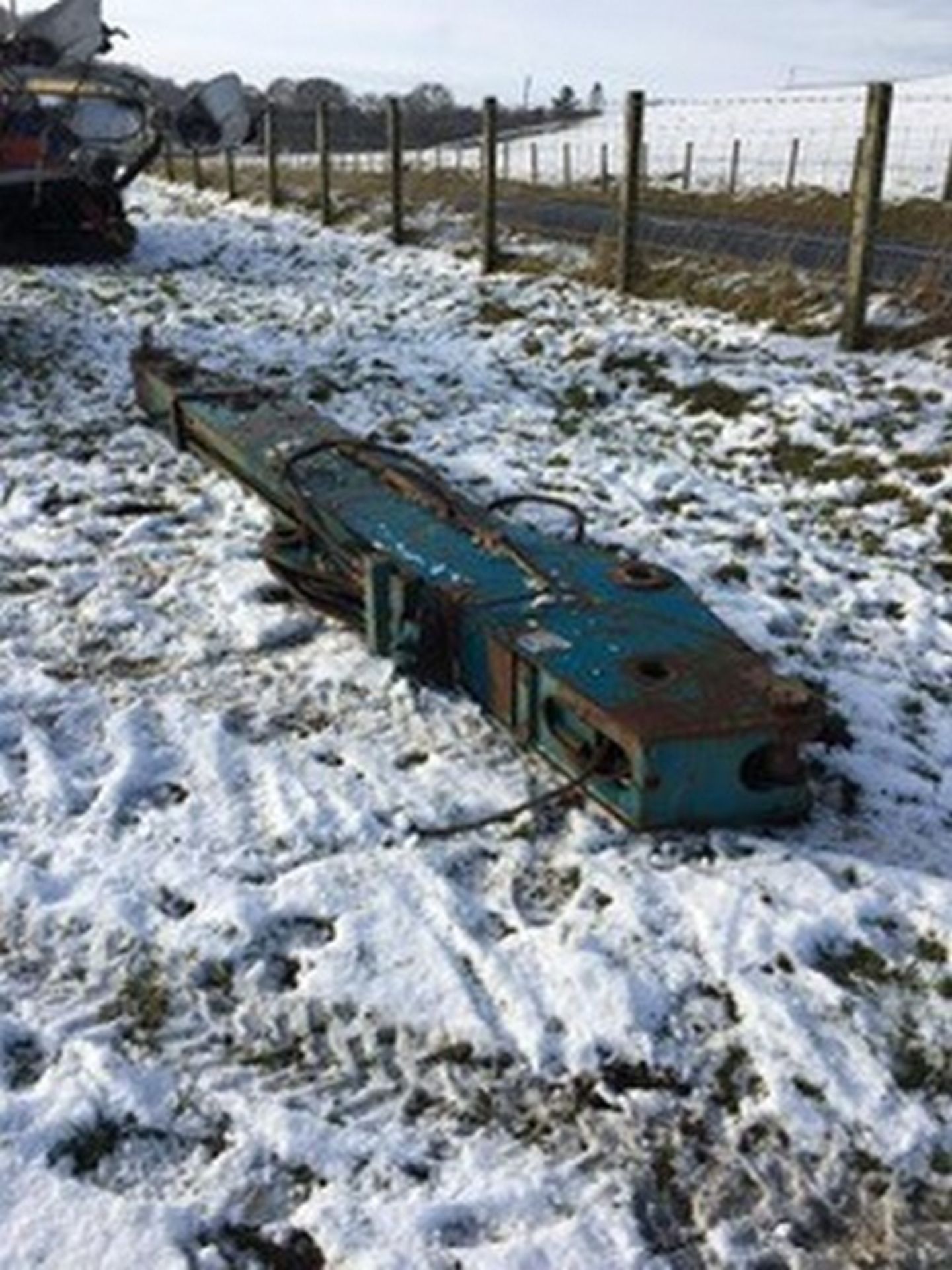 DOOSAN extendable dipper boom. . **To be sold from Errol auction site. Viewing and uplift from Bigg - Bild 4 aus 4