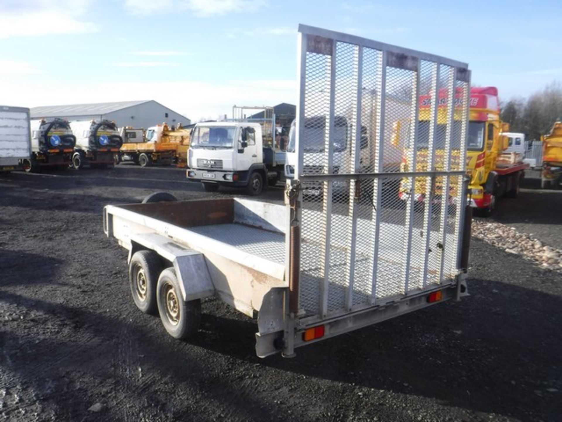 INDESPENSION CHALLENGER 12' x 6' twin axle plant trailer with mesh ramp.ID NO TRH6MID - Image 2 of 3
