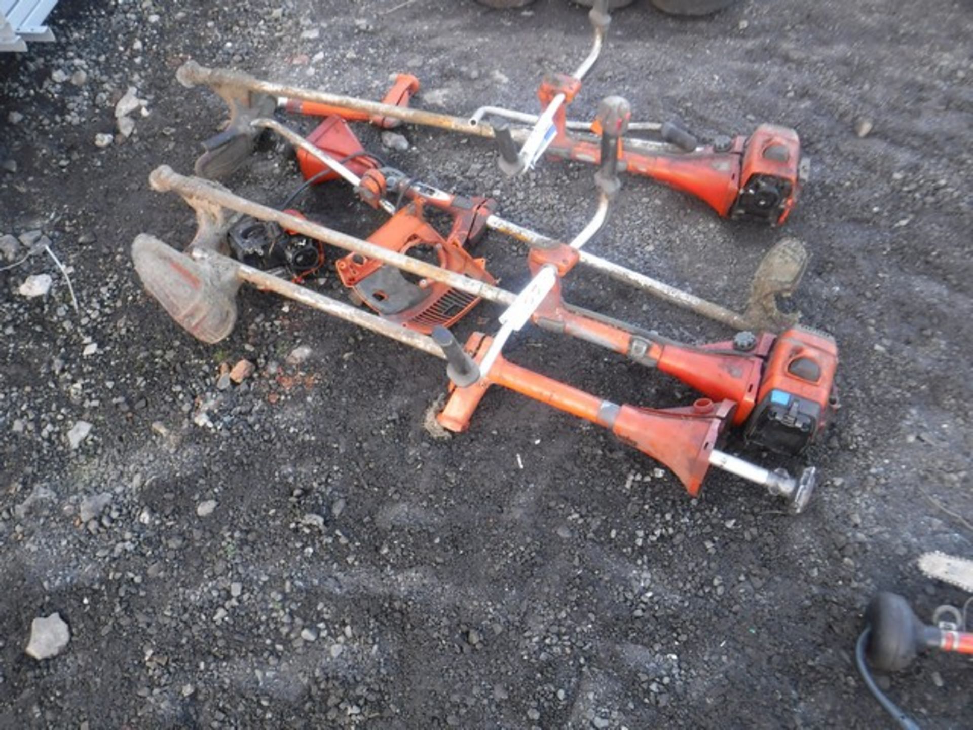 HUSQVARNA strimmers x 4 for spares or repairs
