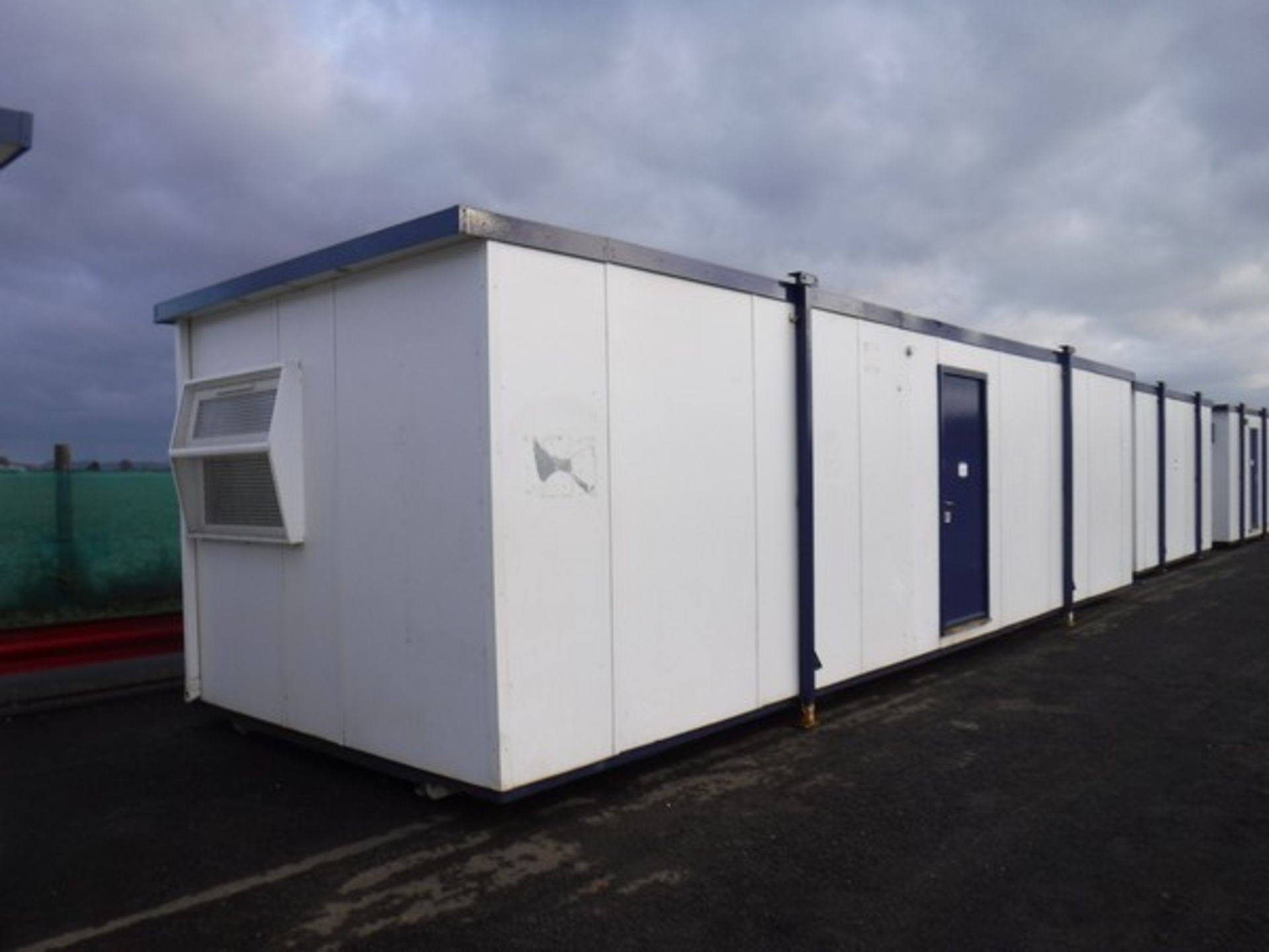 32' x 10' JACKLEG canteen cabin - Bild 2 aus 7