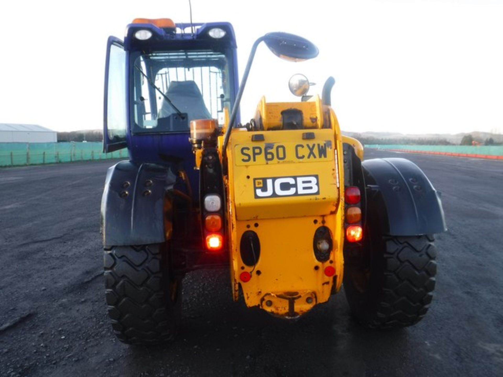 JCB 531-70 c/w front bucket. 7676 hrs (not verified) REG - SP60CXW - Image 4 of 9