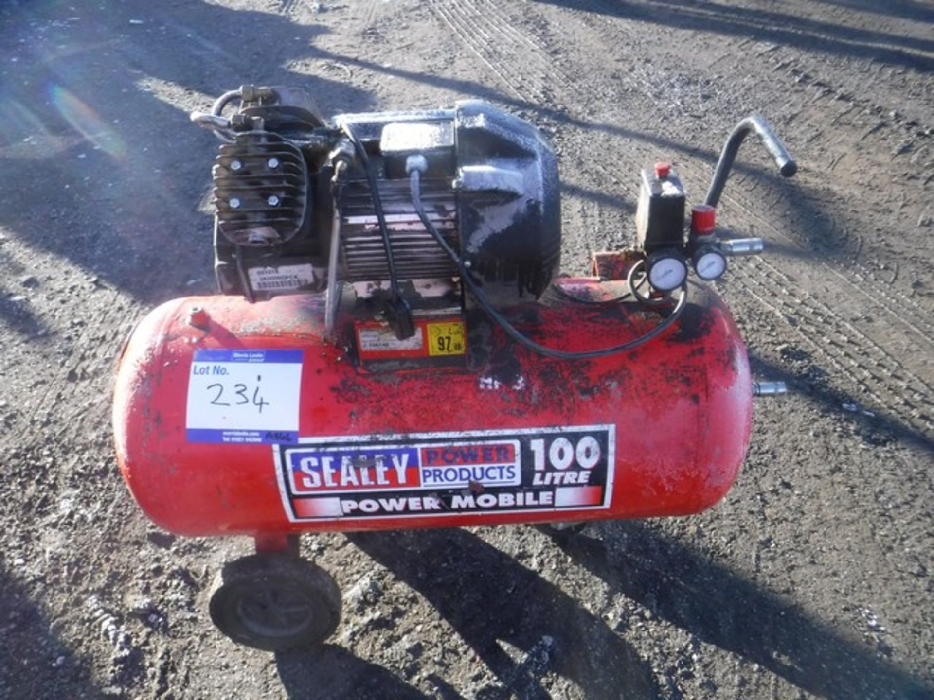 SEALEY 100ltr air compressor