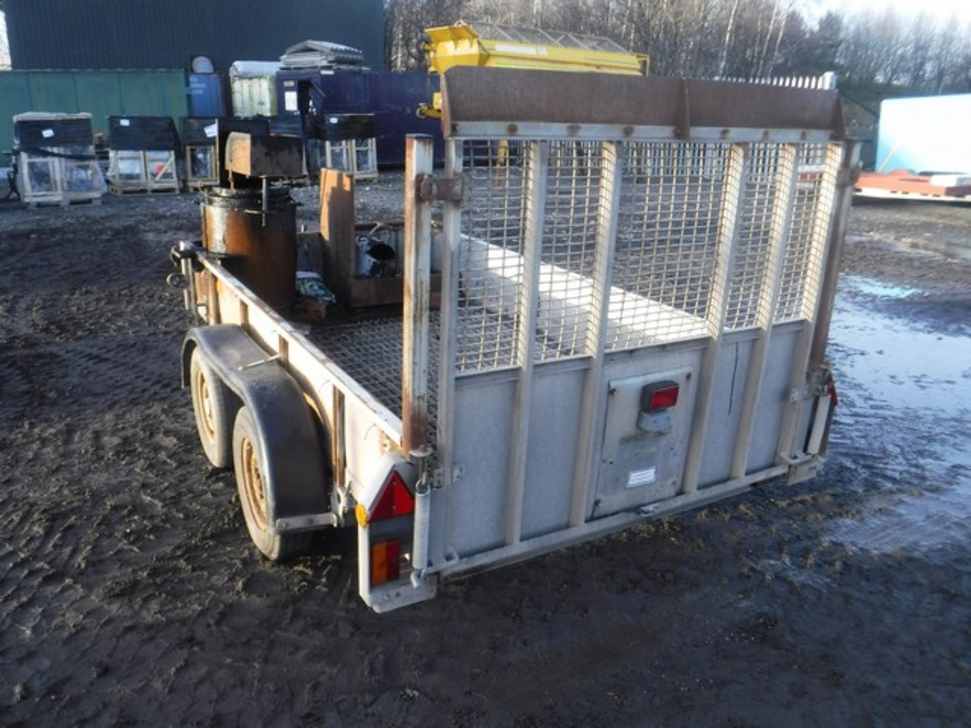 IFOR WILLIAMS twin axle trailer. Tar pot fitted to trailer. S/NX0266949 - Image 3 of 4