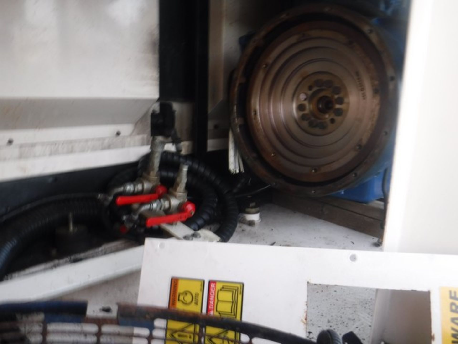 Generator **ENGINE ONLY** on twin axle trailer. Generator and control box have been removed ID no. 1 - Bild 6 aus 11