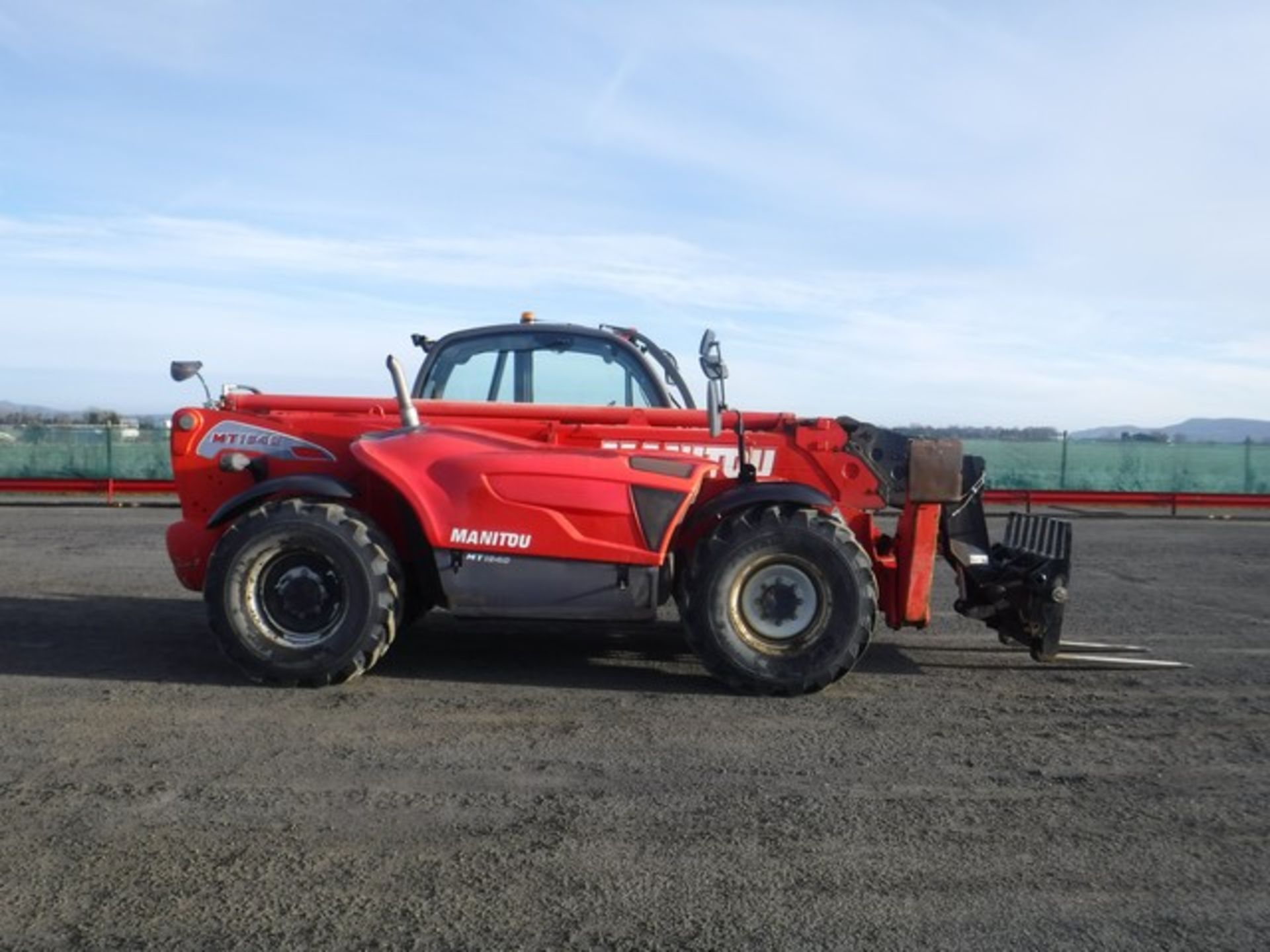 2012 MANITOU MT1840 telehandler c/w pallet forks. CE marked. Lift capacity 4000kg. Max reach 18m. Re - Image 5 of 12
