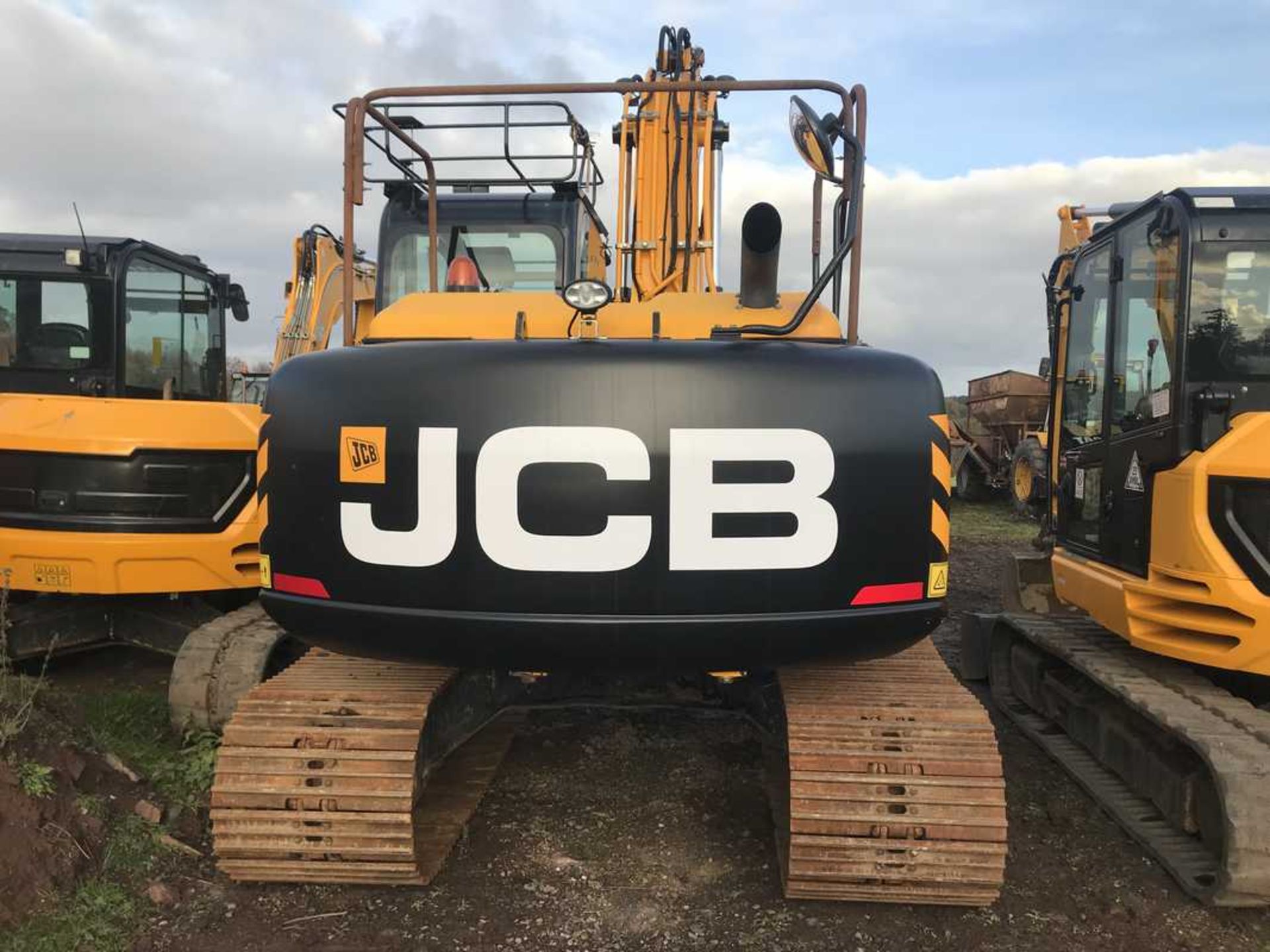 2014 JCB JS130LC c/w 700mm pads, hpw, q/hitch, air con, climate controlVIN - JCBJS13EC02134371 47 - Image 8 of 15