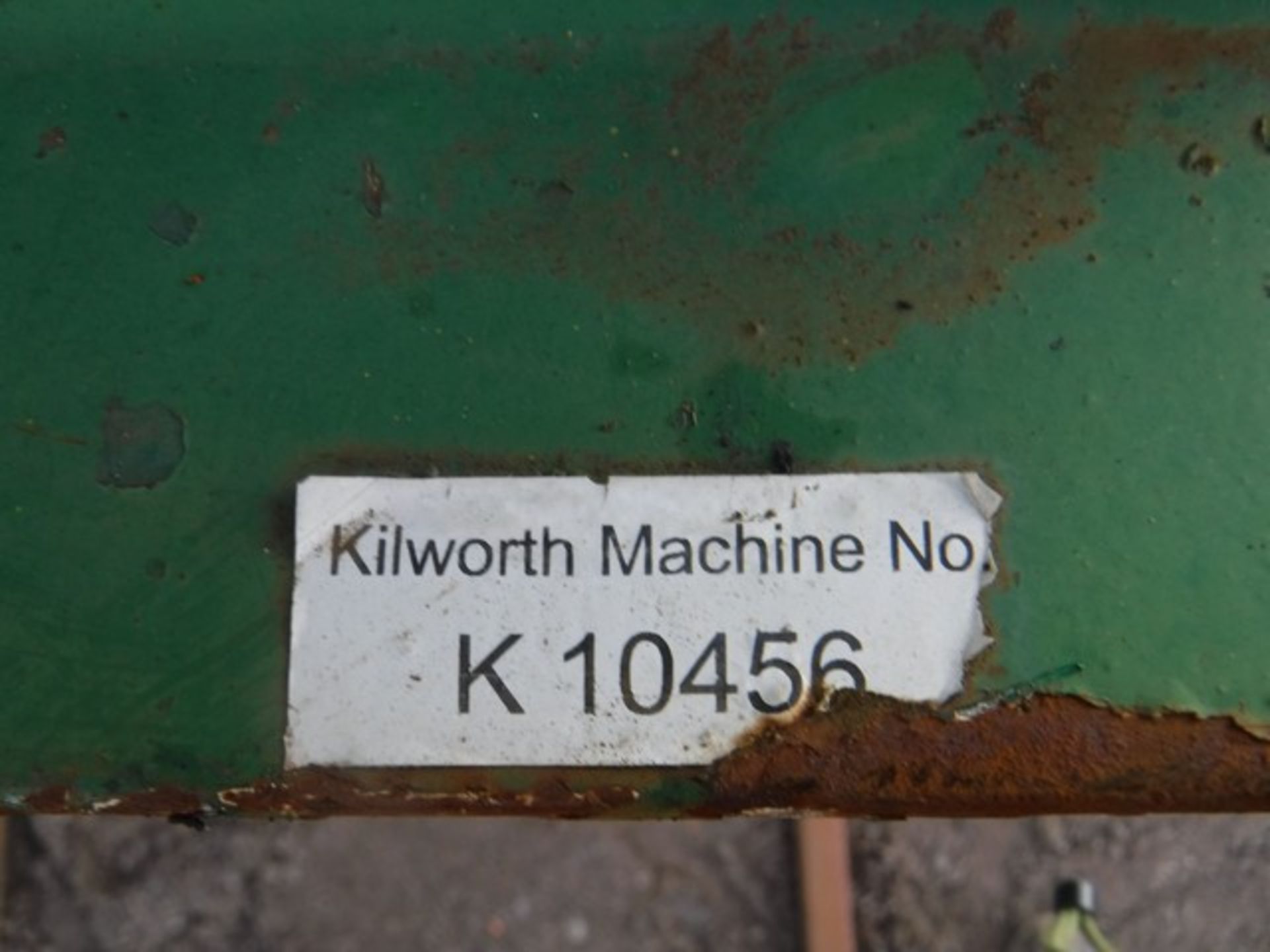 2001 KILWORTH post carrier/chapper machine no K10456 - Image 4 of 4