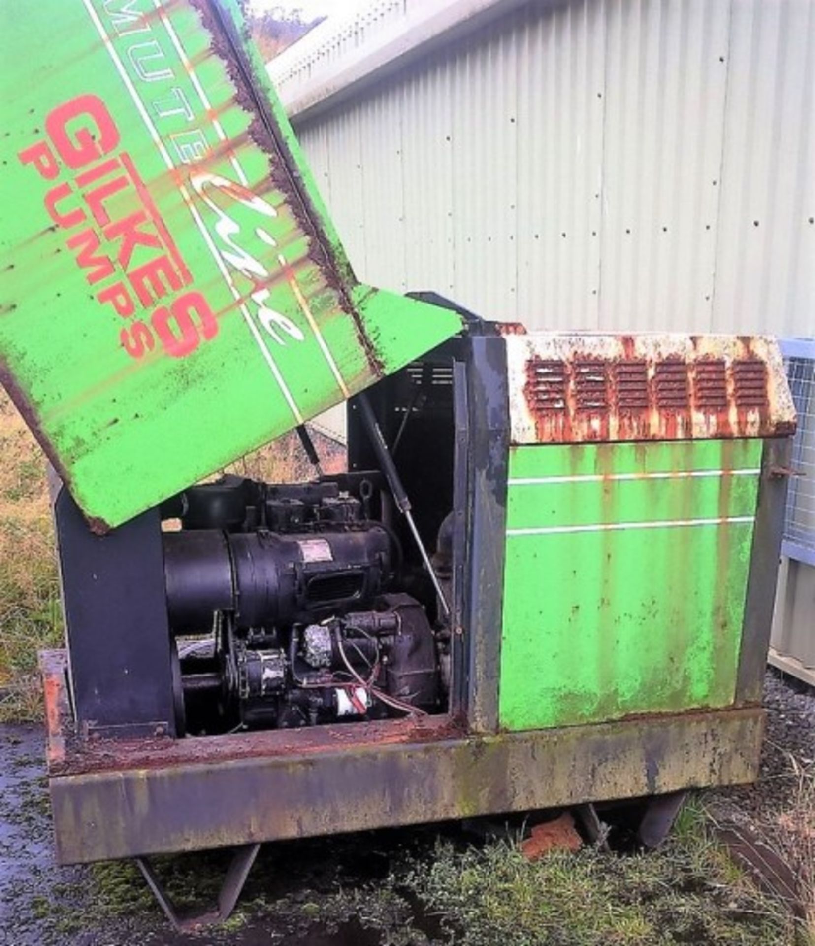 GILKES J100 pump Pl No SCW94005 & Gilkes J100 pump trailer **To be sold from Errol auction site. V - Bild 2 aus 2