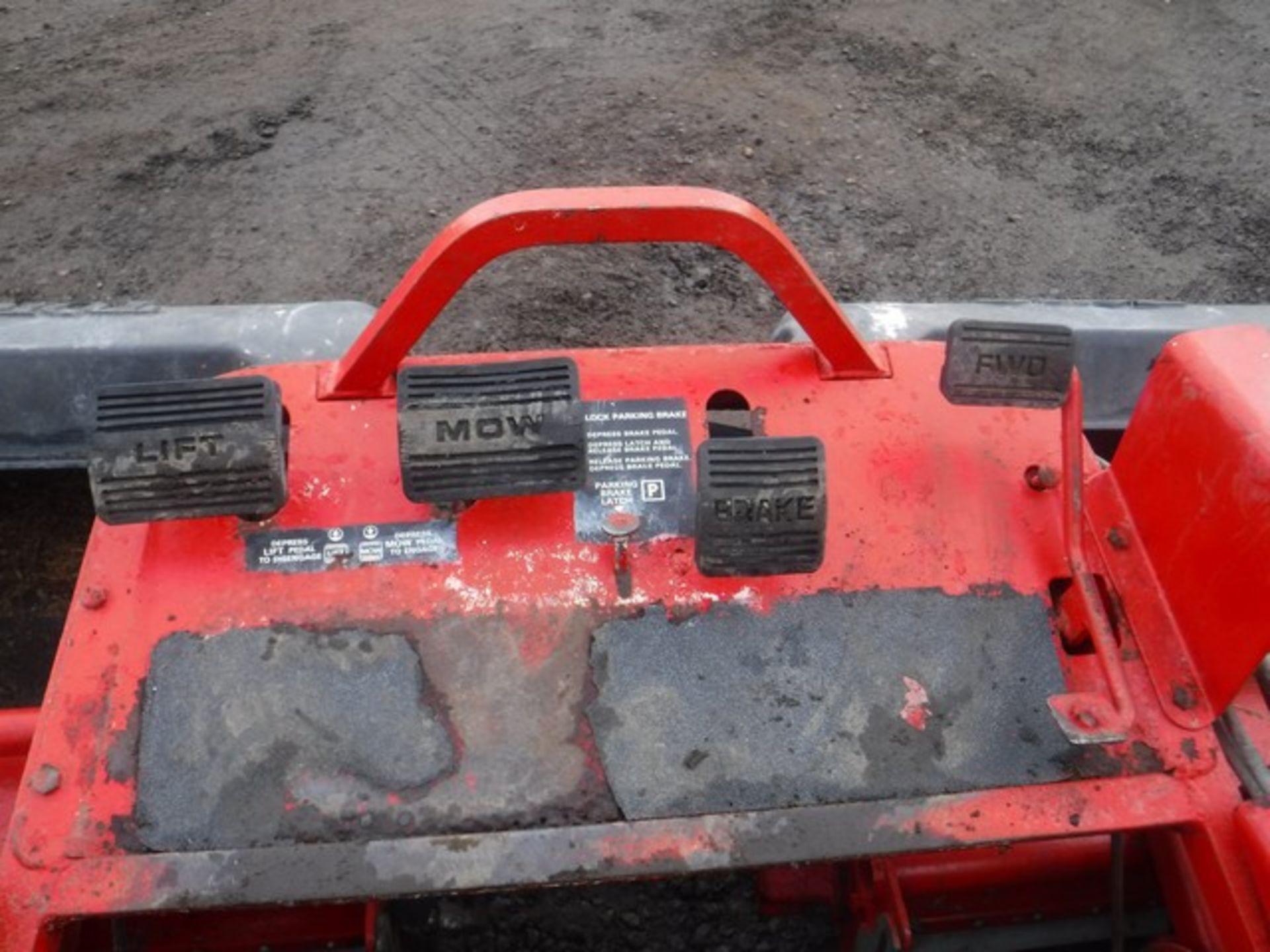 TORO triple petrol mower 4540hrs. Asset No 24FN - Bild 5 aus 7