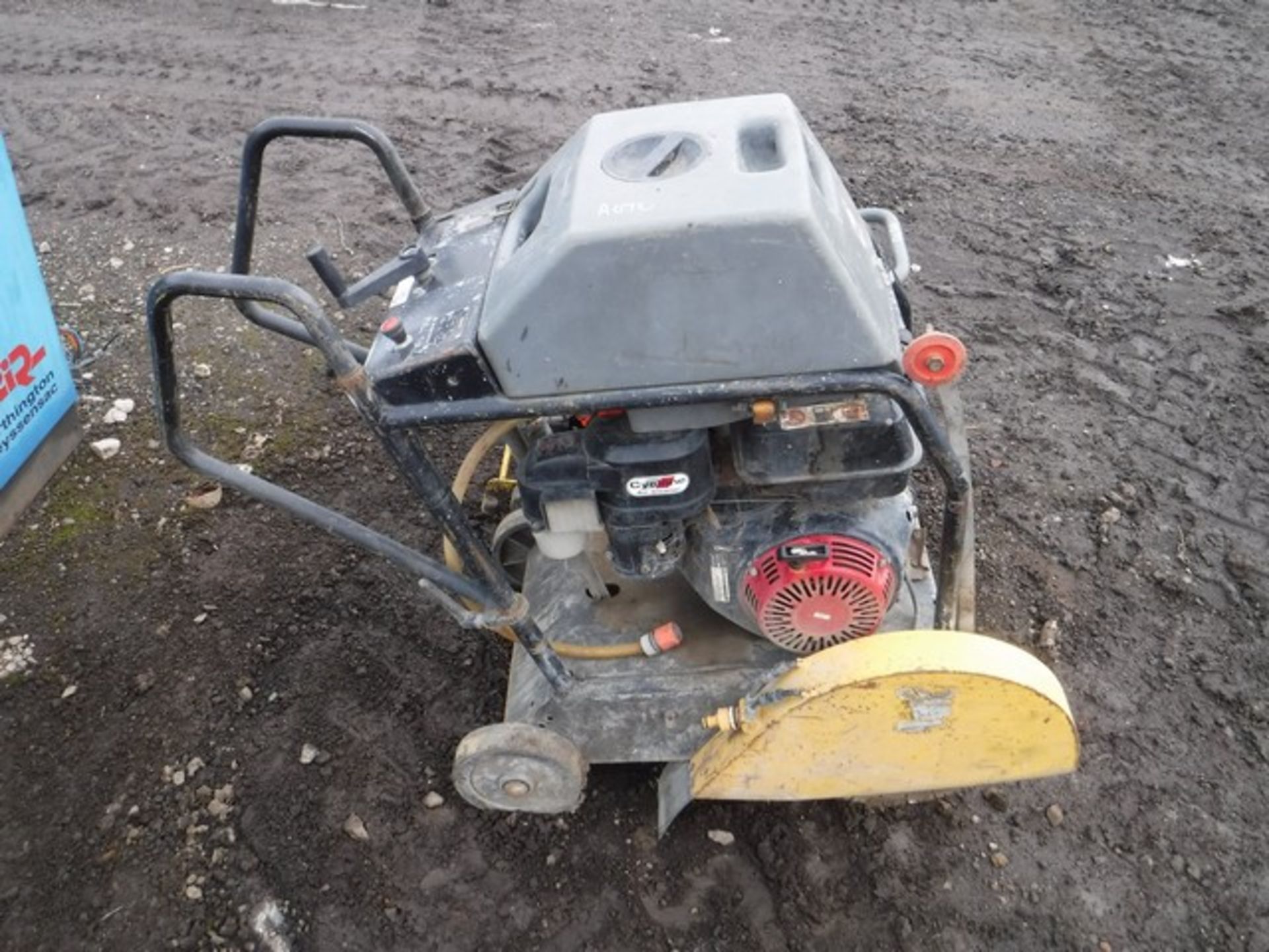 WACKER roadsaw & vibrating plate, both for spares or repairs only. - Image 2 of 3