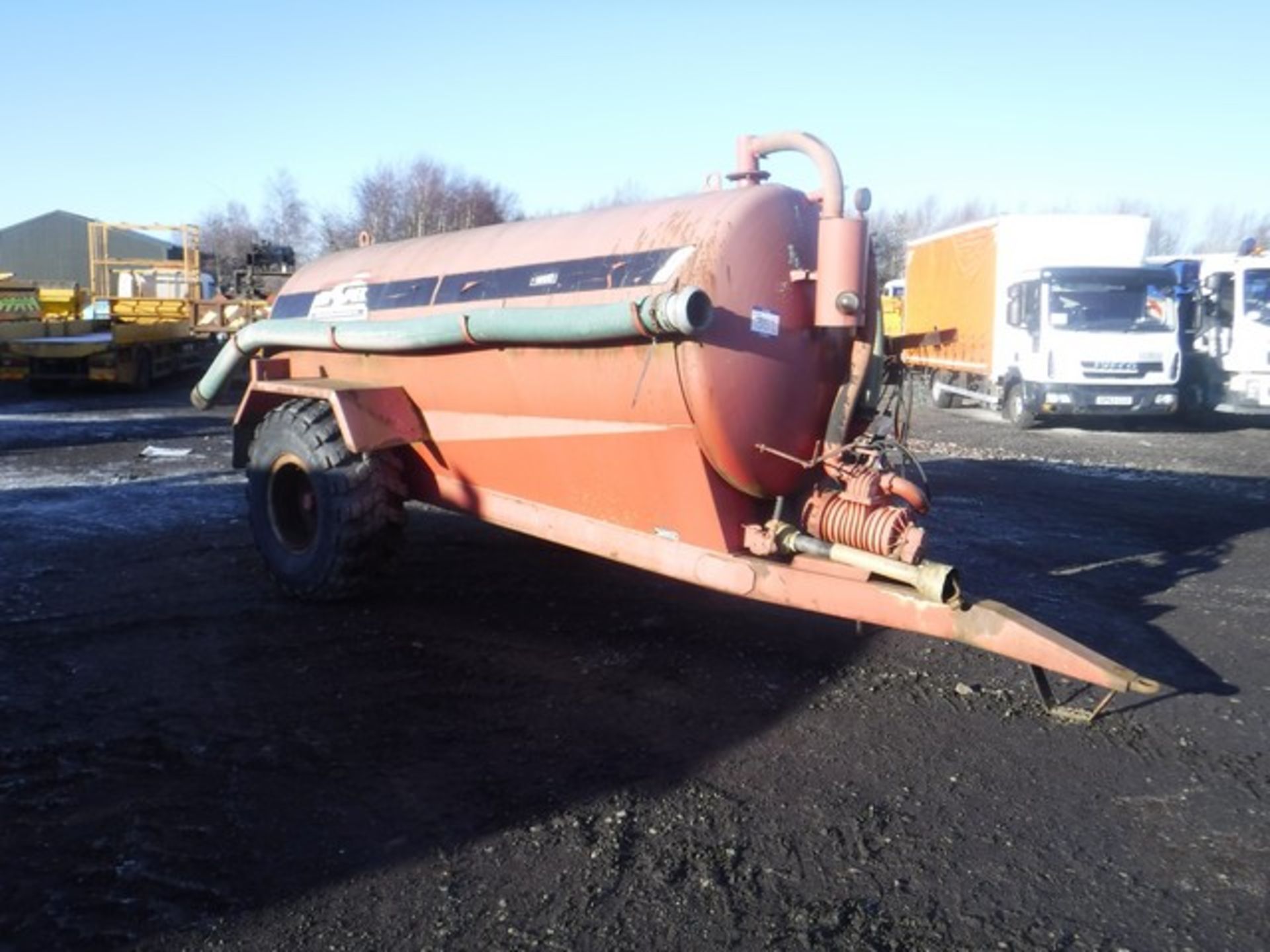 HI SPEC 1600 orange bowser with pto driven pump S/N1083