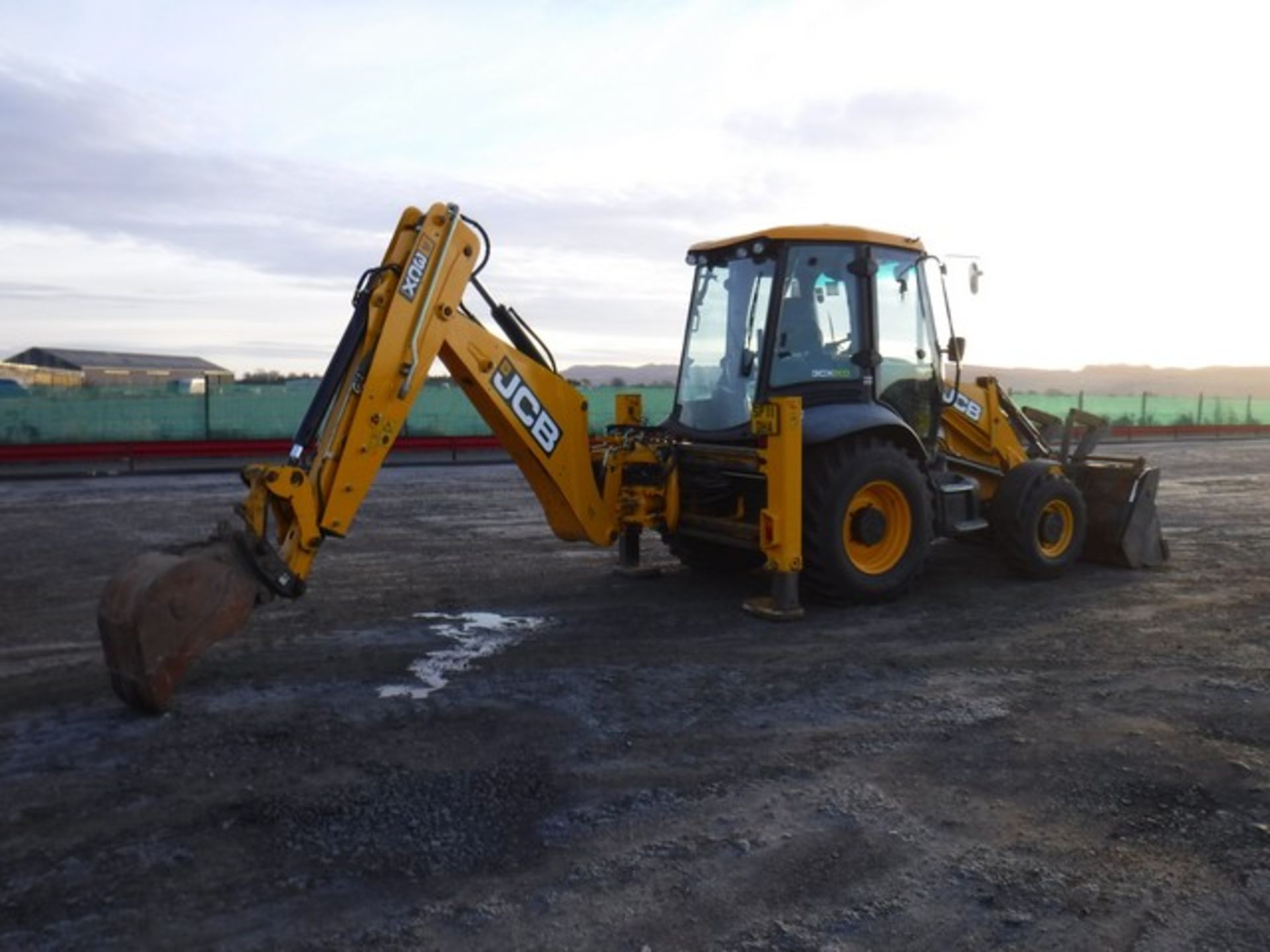 2011 JCB 3CX ECO 4 in 1 bucket S/N JCB3CX4TP02008318 - 6175 hrs (not verified) - Image 4 of 14