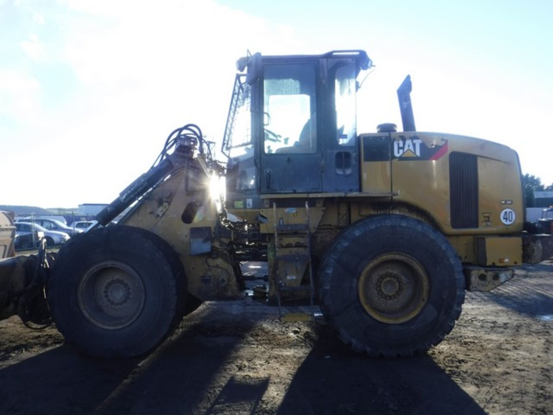 2008 CAT 930H loading shovel 21,474 hrs sold complete with hi tip bucket and window guards S/N CAT09 - Bild 6 aus 13