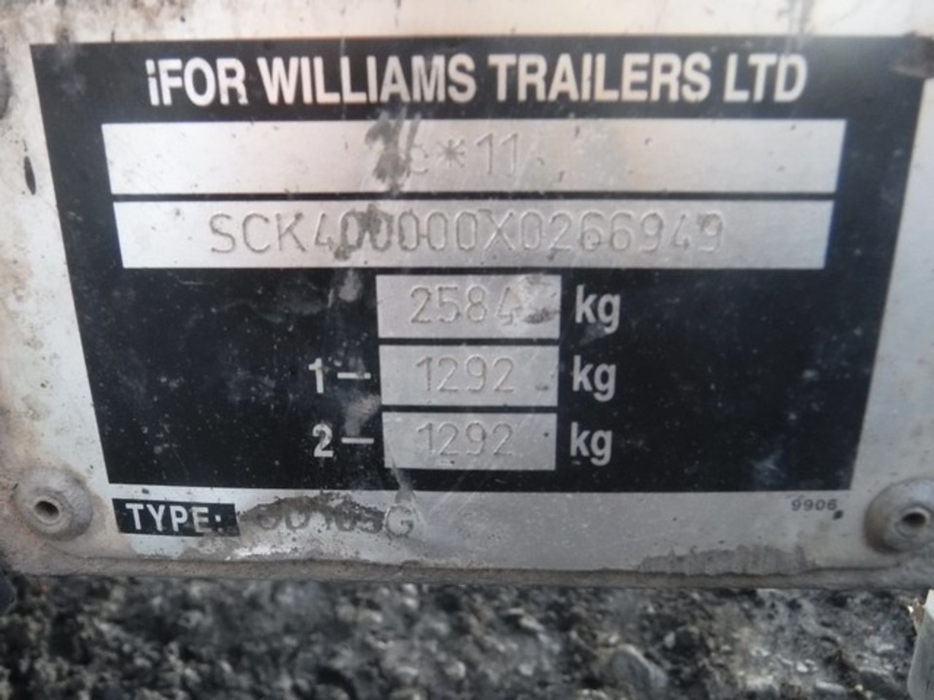 IFOR WILLIAMS twin axle trailer. Tar pot fitted to trailer. S/NX0266949 - Image 4 of 4