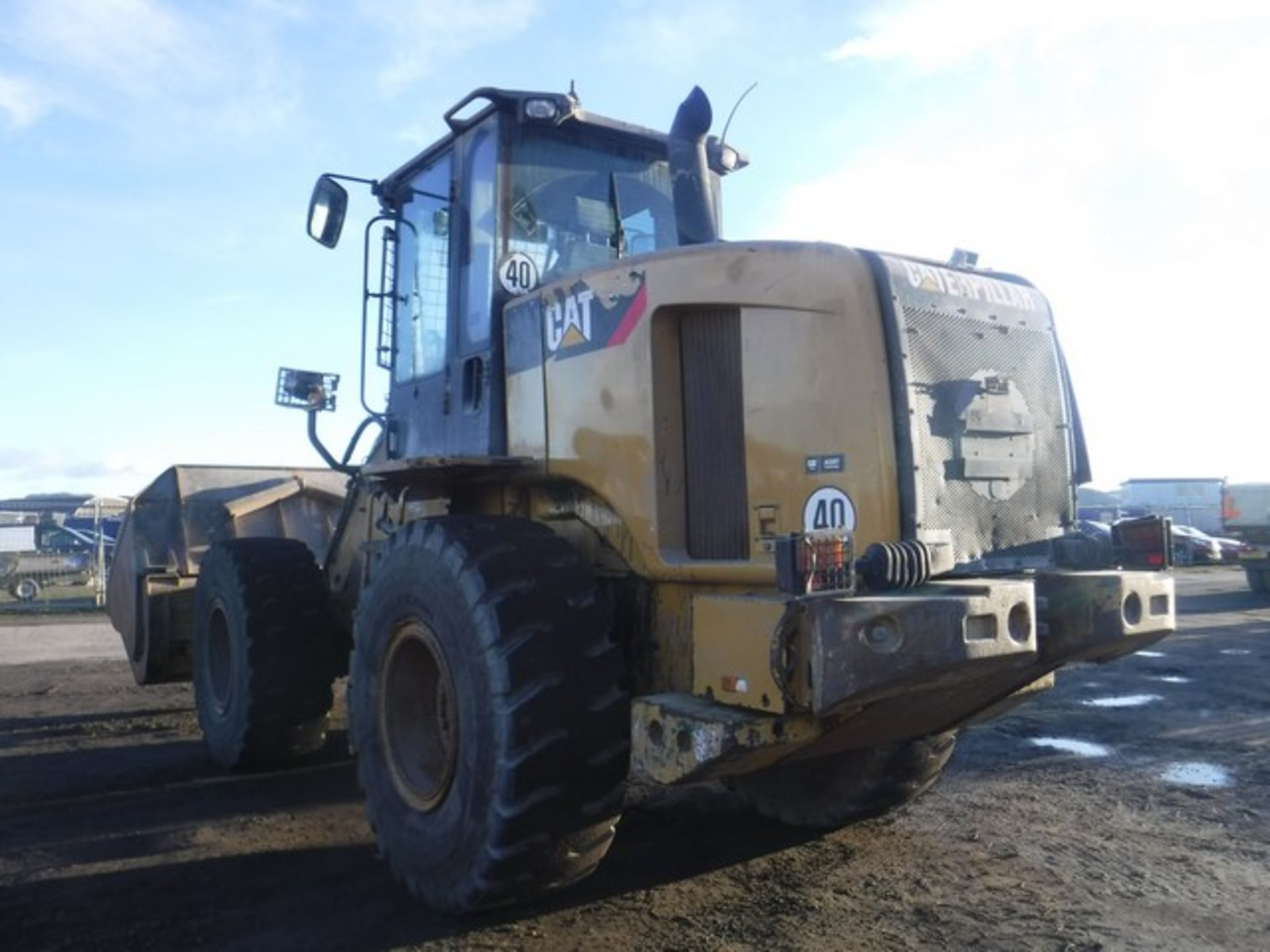 2008 CAT 930H loading shovel 21,474 hrs sold complete with hi tip bucket and window guards S/N CAT09 - Bild 5 aus 13