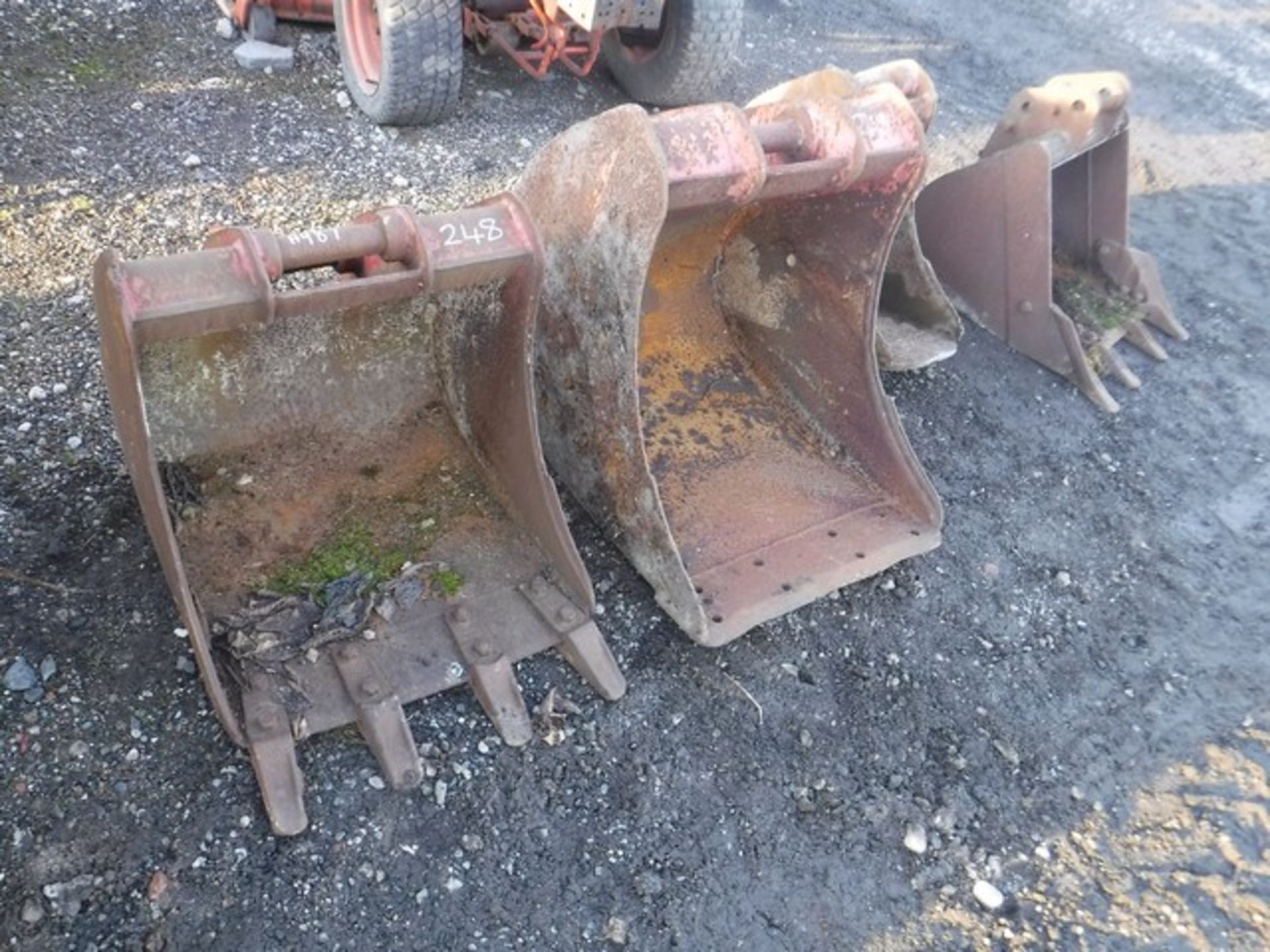 Takeuchi buckets 3 x 2ft and 1ft