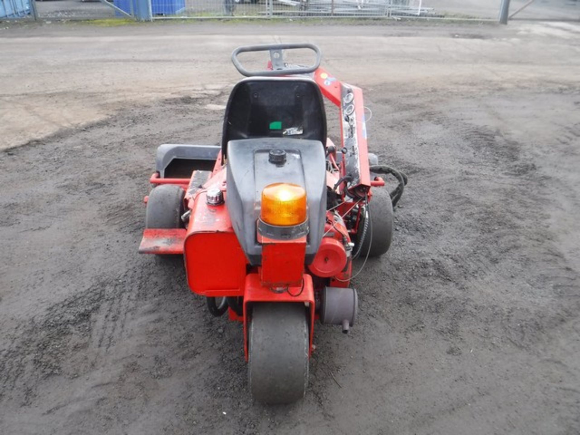 TORO triple petrol mower 4540hrs. Asset No 24FN - Image 3 of 7