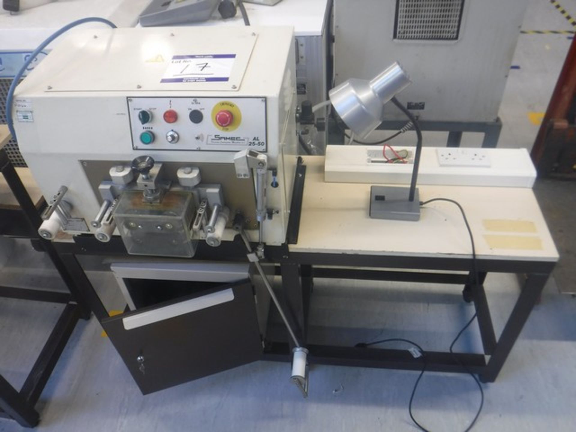 Automatic wire stripper