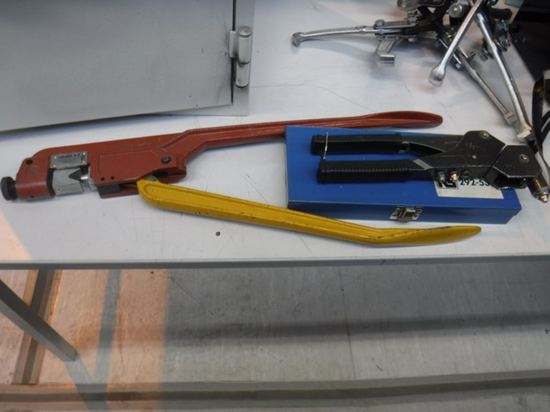 Pot rivet guns x2 and jointing tool