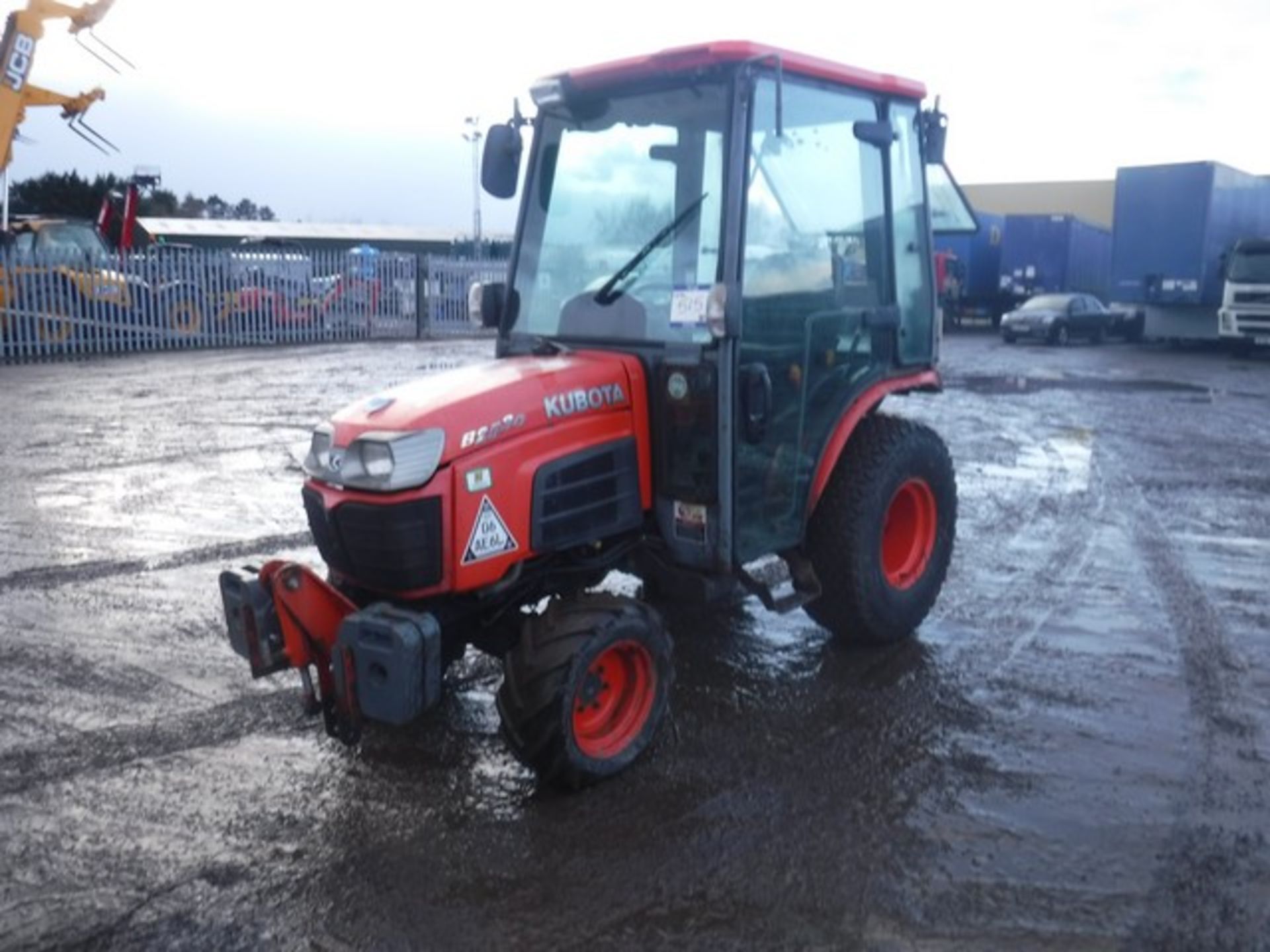 KUBOTA B2530 tractor SN B2530D31832 - 589 hrs (not verified)