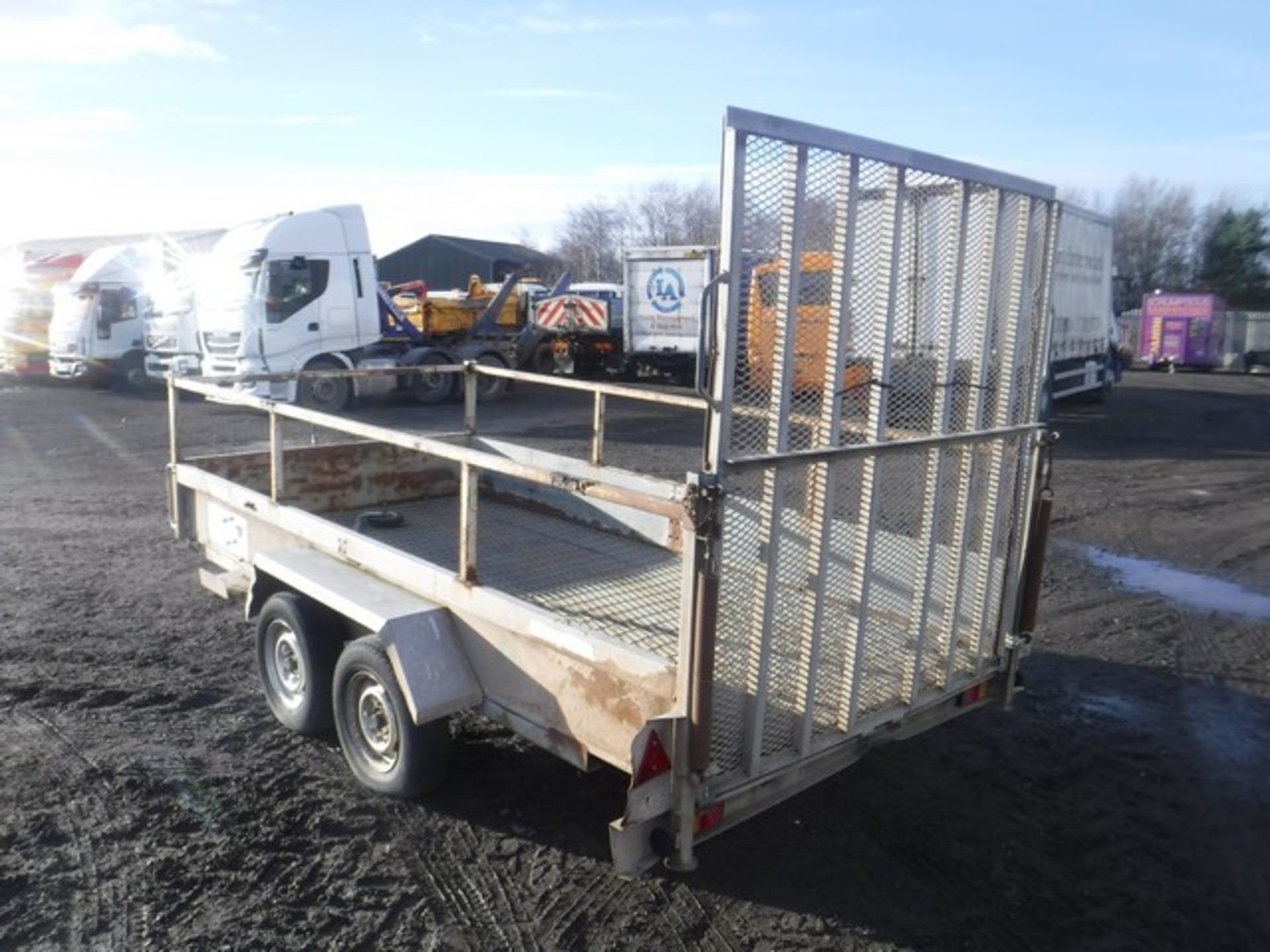 INDESPENSION CHALLENGER 12' X 6' twin axle plant trailer with mesh rampS/N 041856 - Image 2 of 3