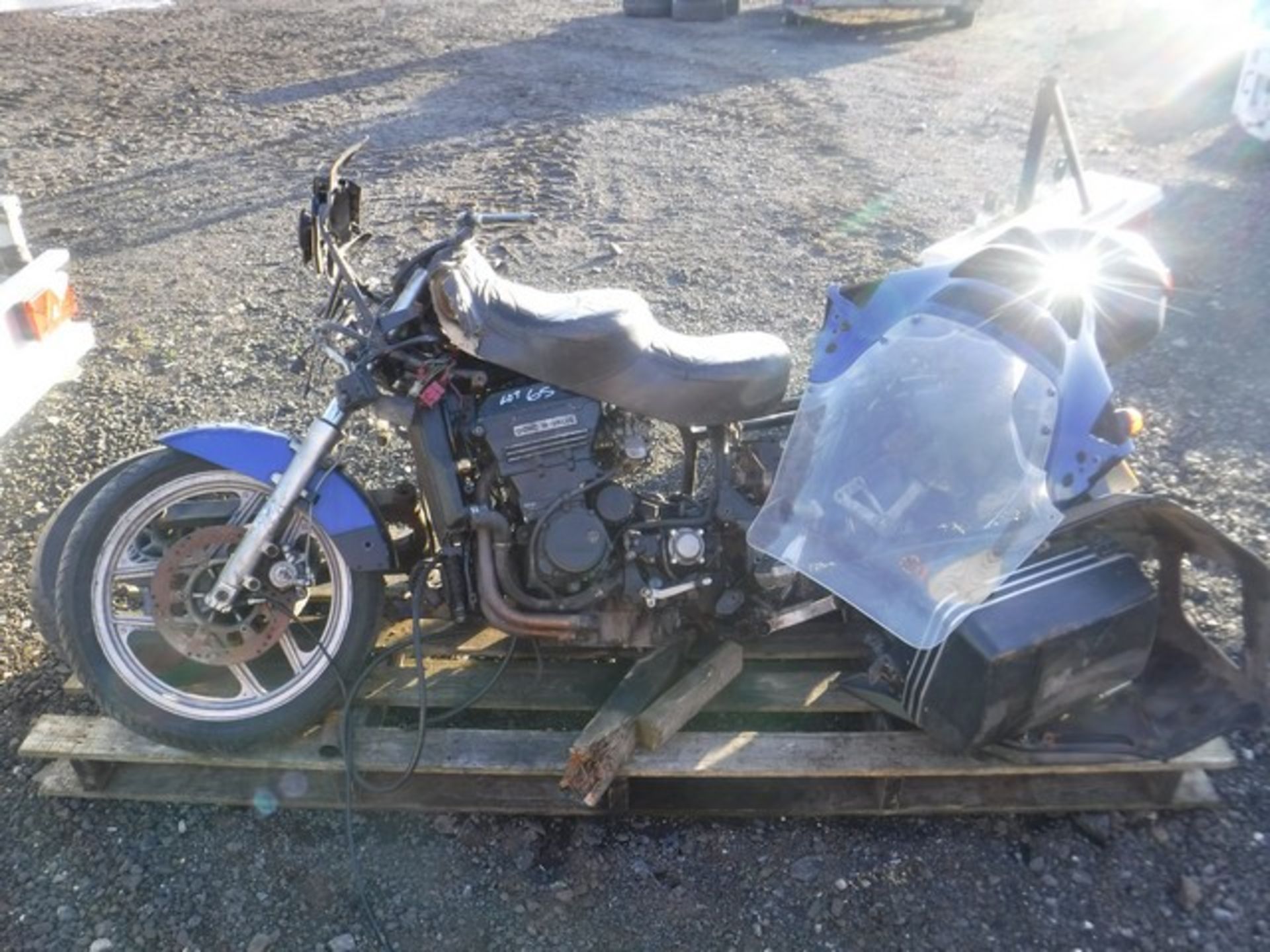 KAWAZAKI 2100 motor bike. Spares or repair. Reg No G128 8NP