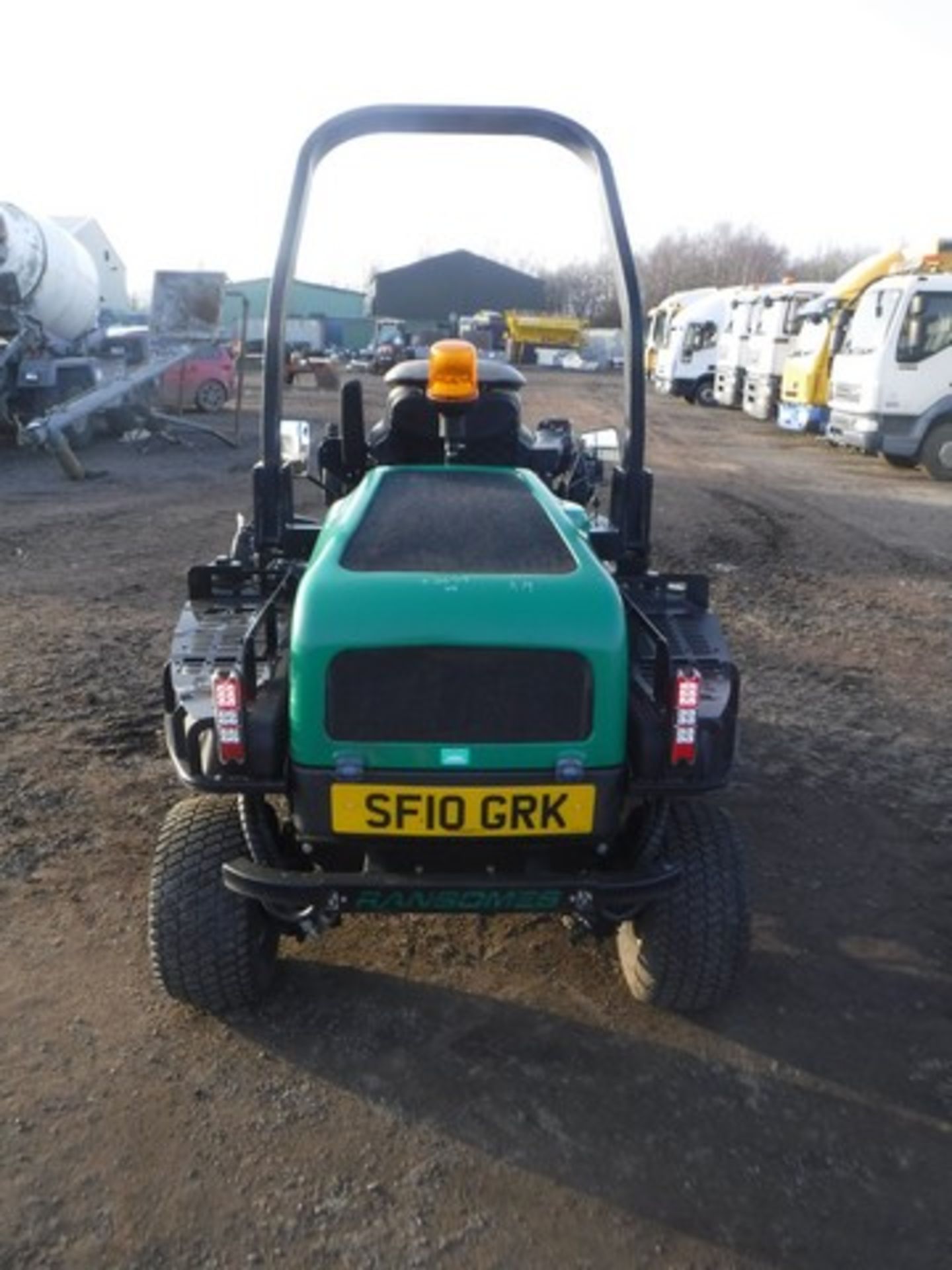 2010 RANSOMES HR 3300T diesel rotary ride on mower. REG NO SF10 GRK. FL NO CP3689. 3543 HRS - Image 4 of 6