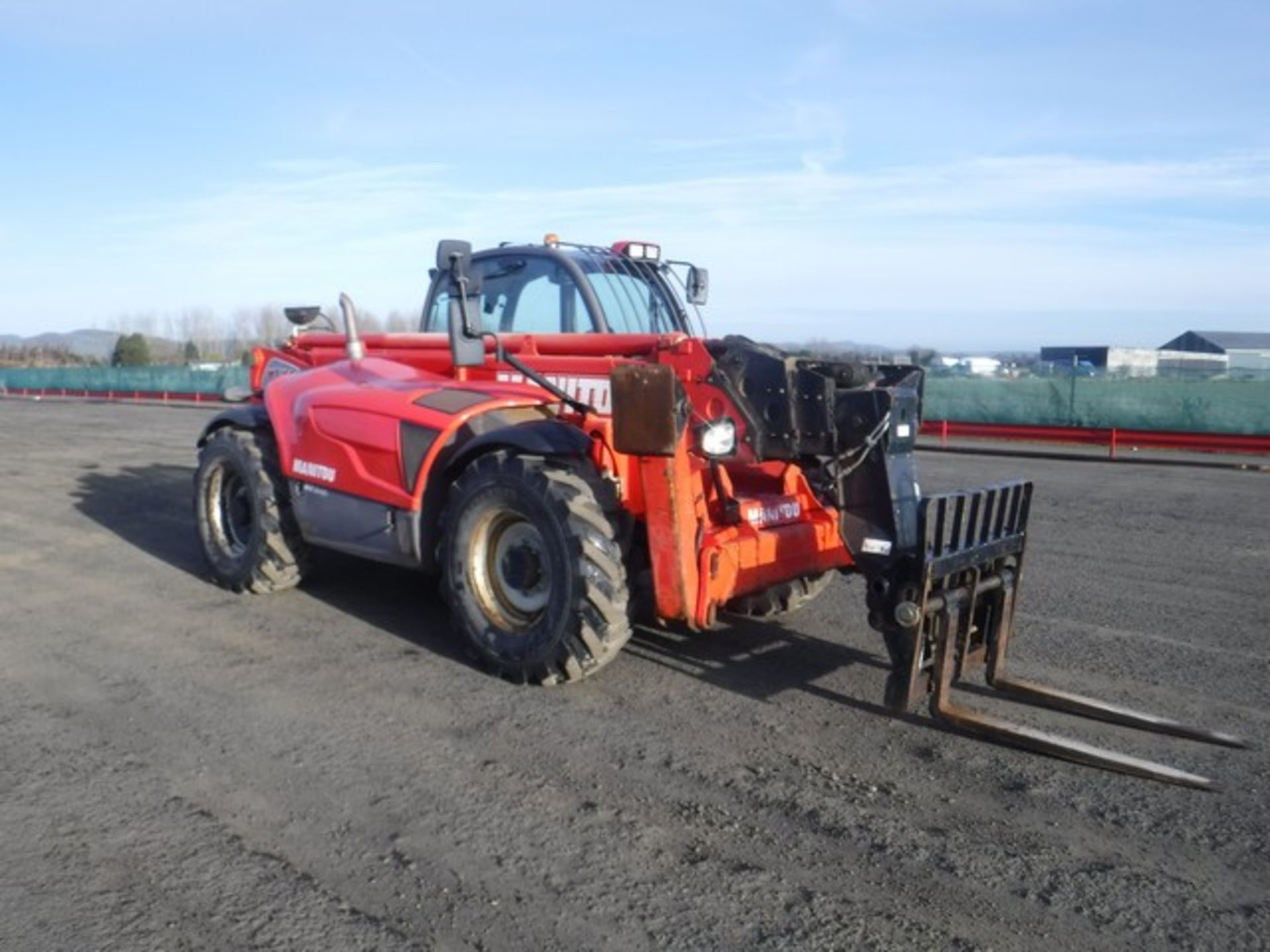 2012 MANITOU MT1840 telehandler c/w pallet forks. CE marked. Lift capacity 4000kg. Max reach 18m. Re - Image 4 of 12
