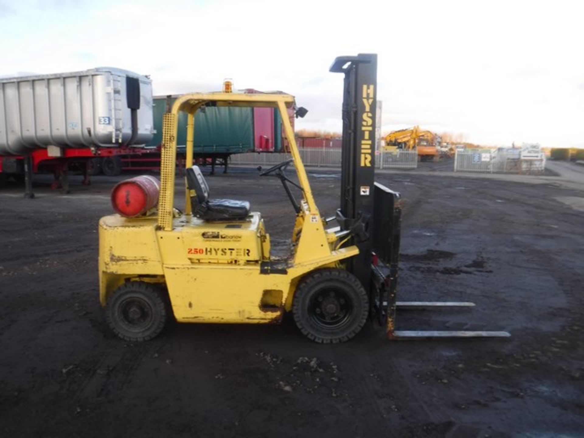 1989 HYSTER H2.50XL 2.5 tone gas forklift c/w side shift. S/NA177B36136K 650hrs (not verified) - Image 4 of 11