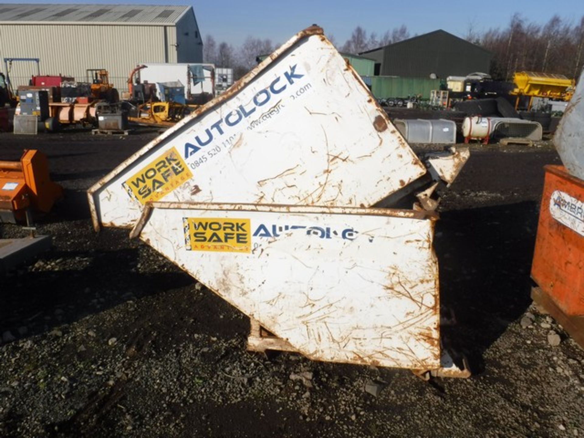 2016 CONQUIP 1200ltr tipping skips x 2