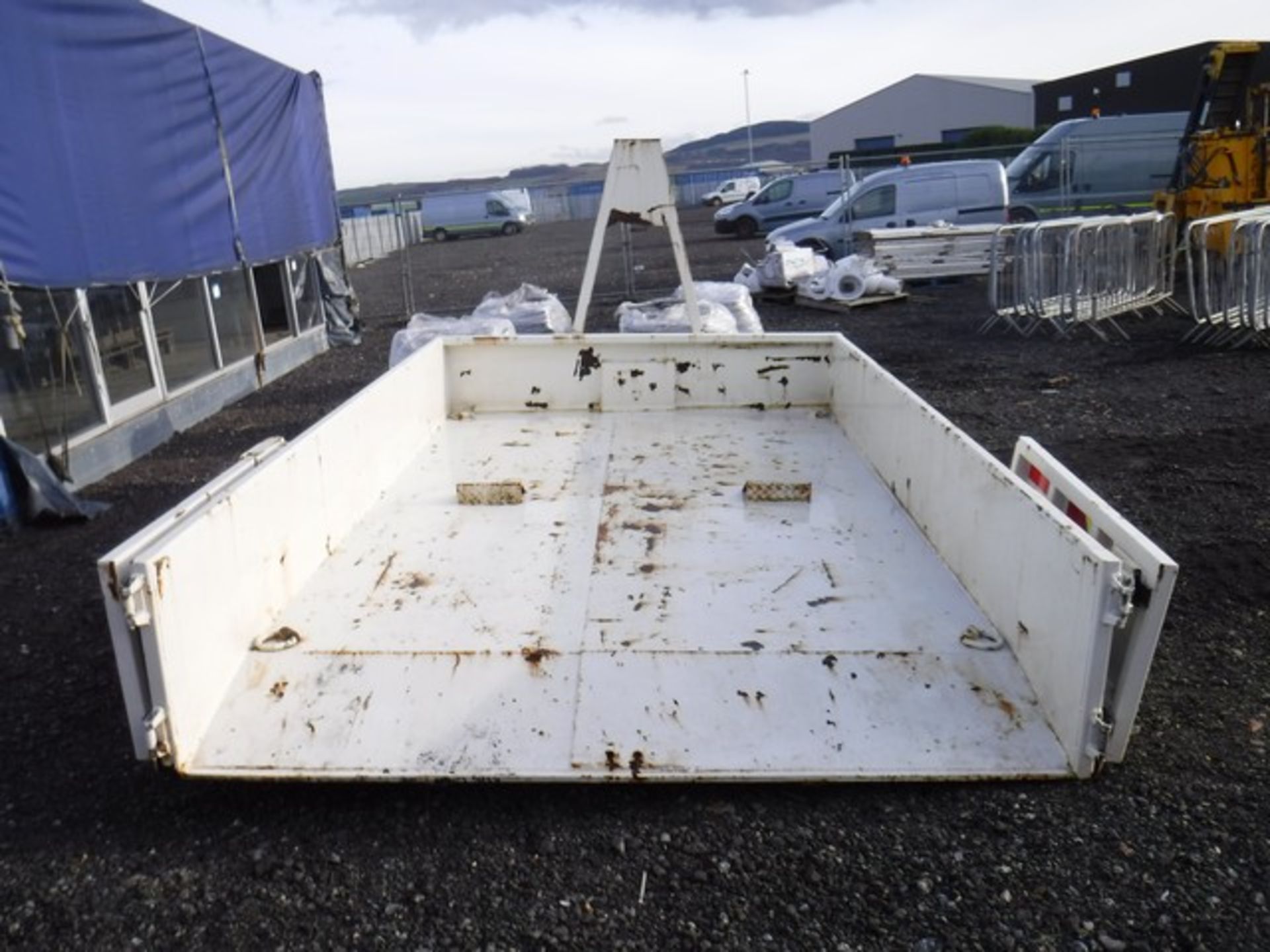 Hook lorry body 7.5ton approx - 13ft long x 8ft wide - Image 3 of 3