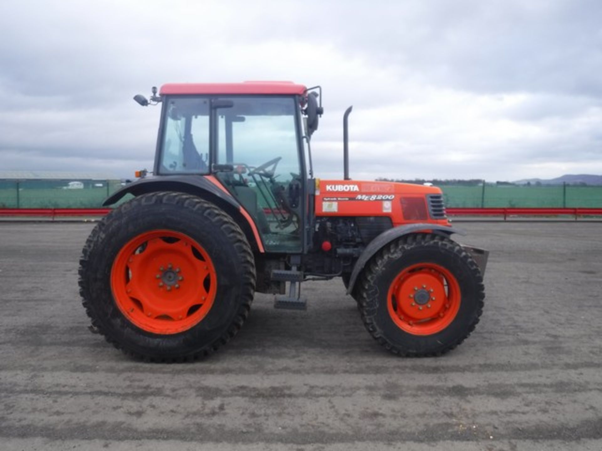 KUBOTA ME8200 tractor 8722 hrs (not verified) - Image 3 of 7