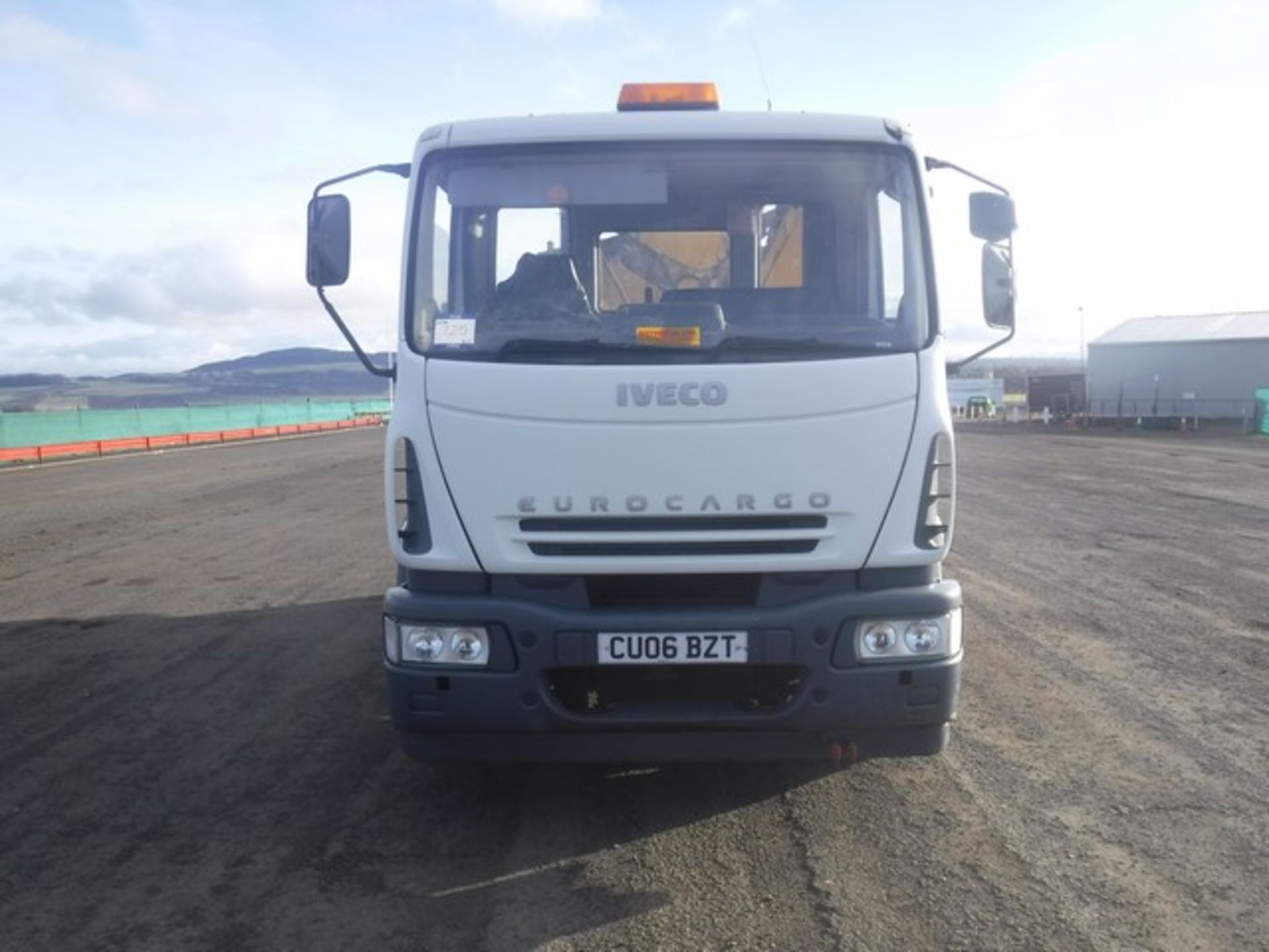 IVECO EUROCARGO - 5880cc - Bild 2 aus 9