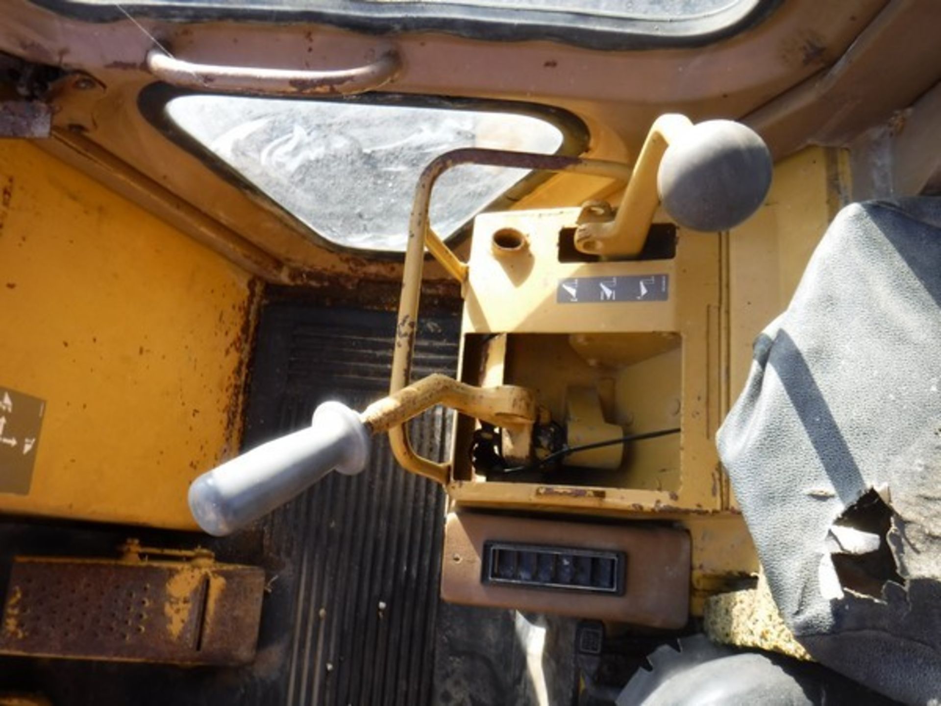 1995 CATERPILLAR 943 S/N45V1UP 11,943 hrs (not verified) **NON-RUNNER** - Bild 14 aus 17