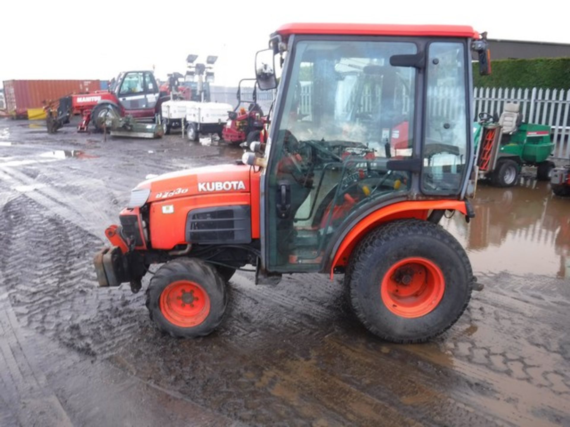 KUBOTA B2530 tractor 764 hrs (not verified)