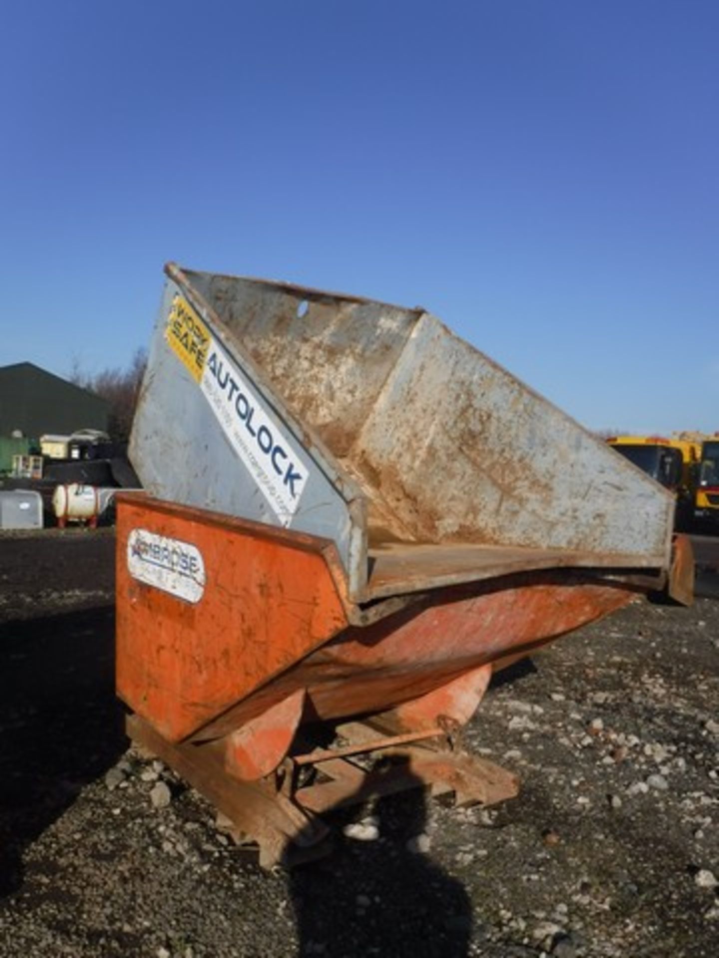 2016 CONQUIP 1200 ltr tipping skips x 2