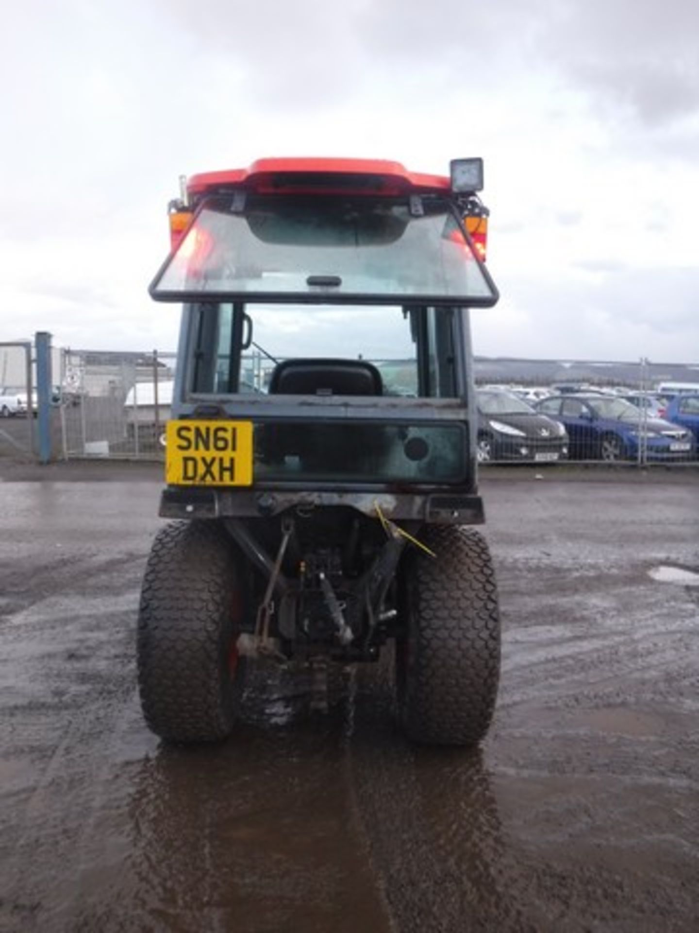 KUBOTA B2530 tractor SN B2530D31832 - 589 hrs (not verified) - Image 4 of 7