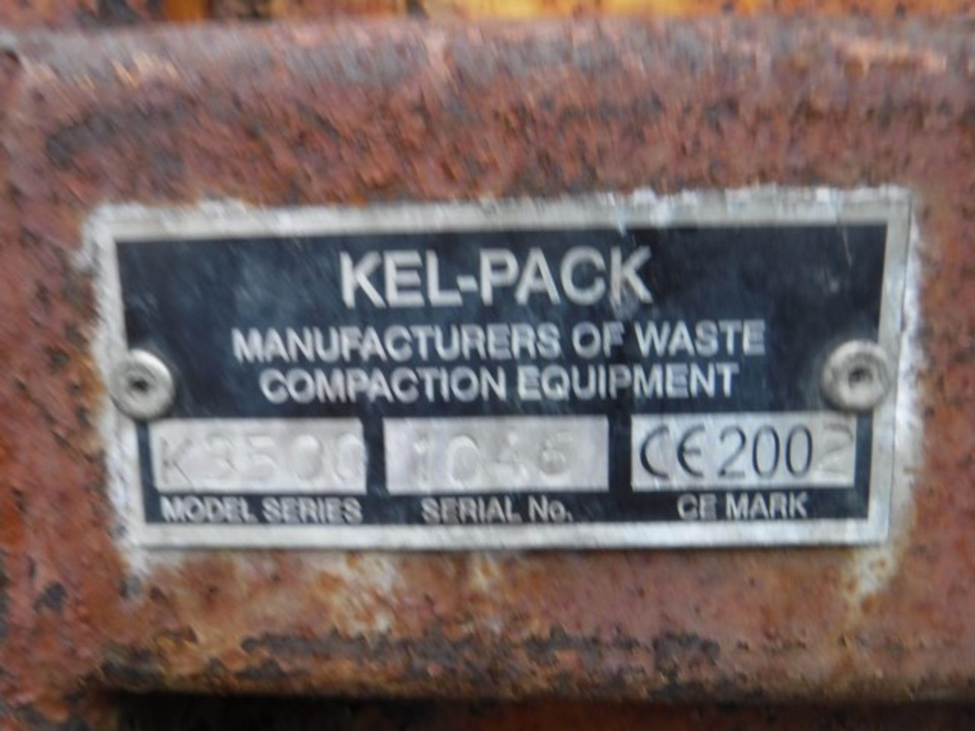 KELPACK K3500 hook lift compactor skip. S/N 1046 - Image 4 of 4