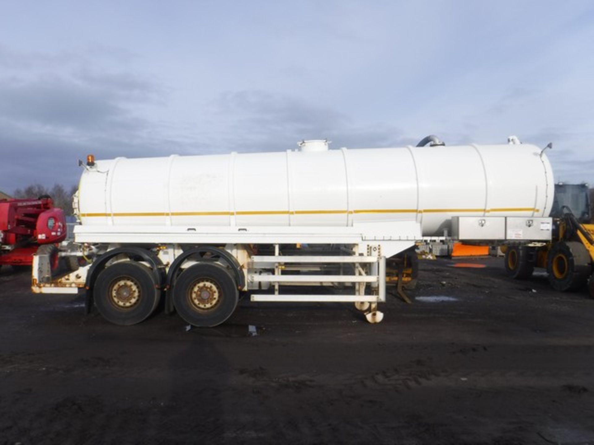 2008 WHALE twin axle water tanker Asset - C270274 VIN - SA955183280103732