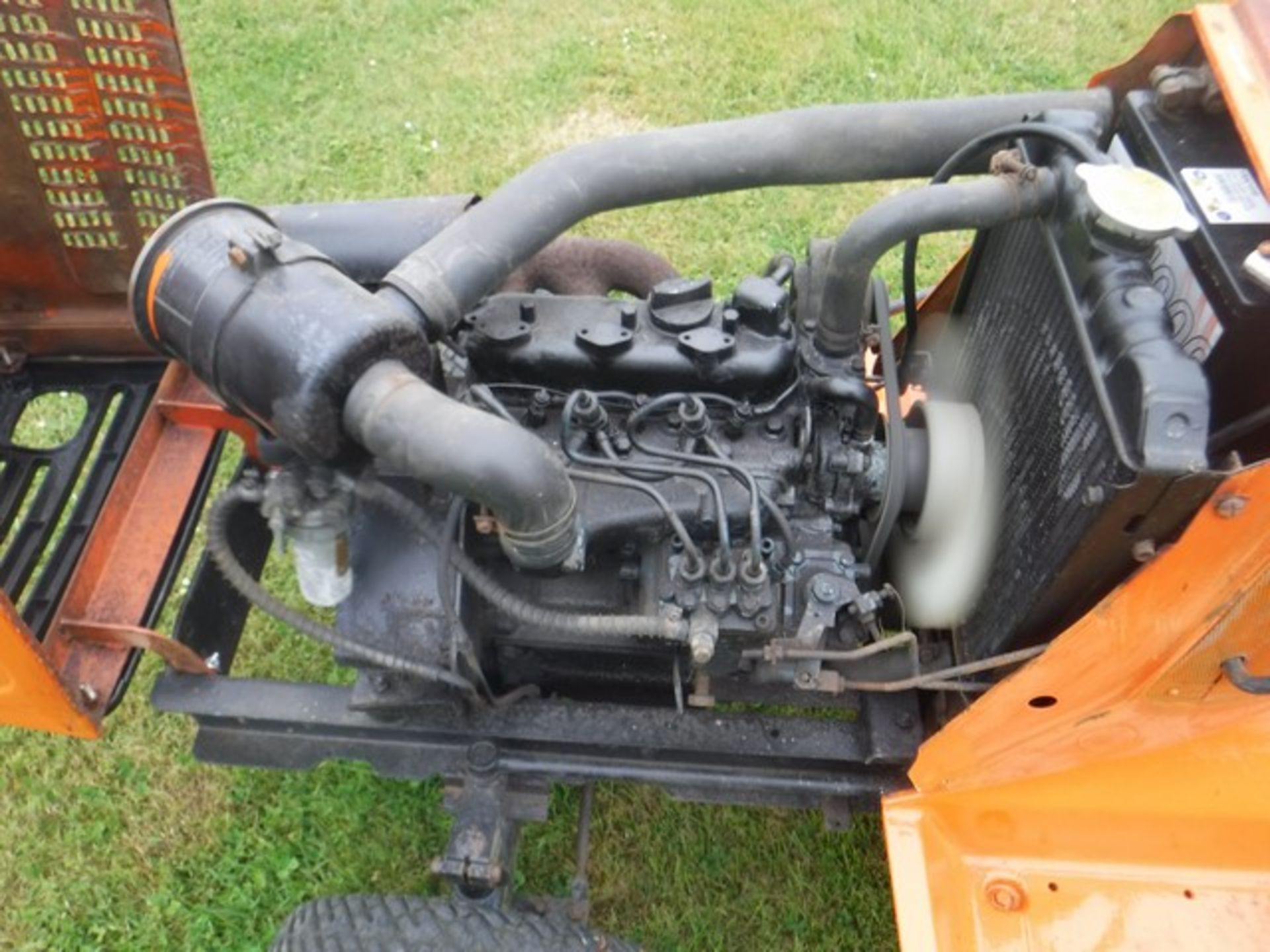 KUBOTA 14hp tractor, 4280hrs (not verified) - Image 3 of 11