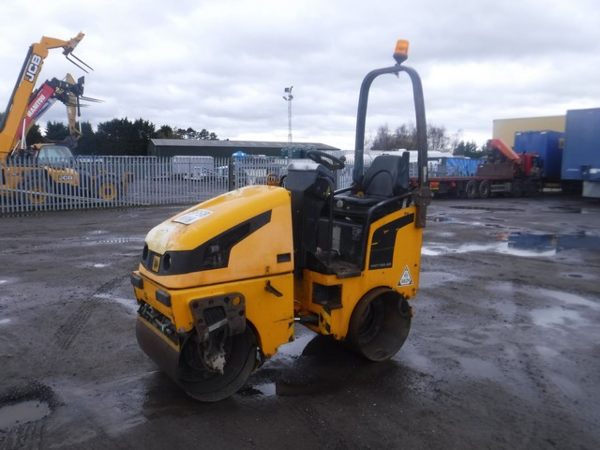 JCB VMT160-80 diesel roller. 393 hrs (not verified) S/N 2802358. REG NO SF58 MVH. Documen