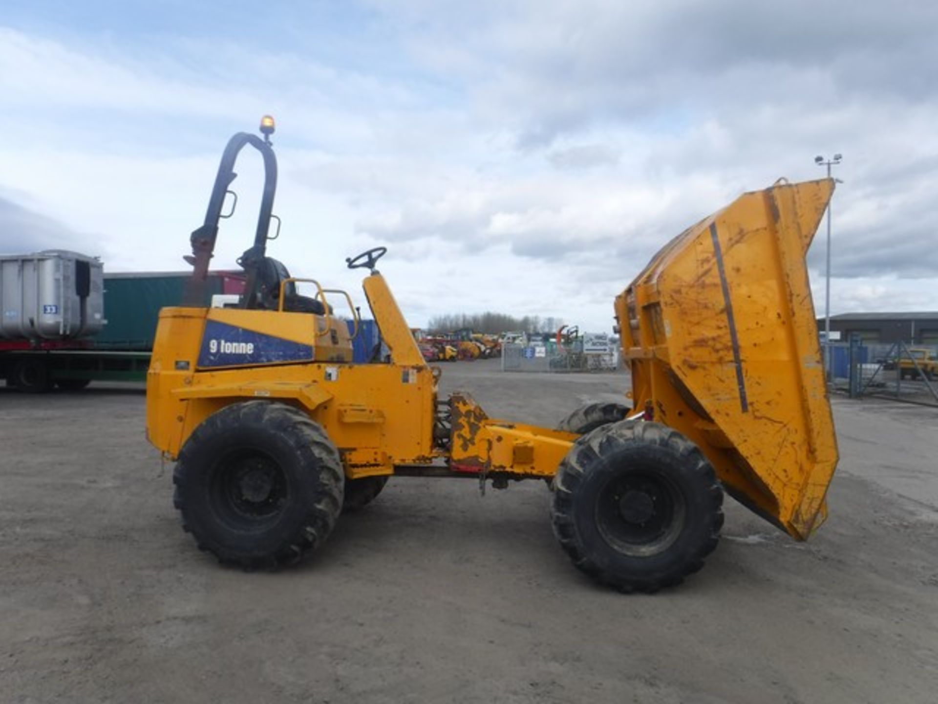 THWAITES 9T dumper. YEAR 2007 3866 hrs (not verified) Documents in office. - Image 3 of 9